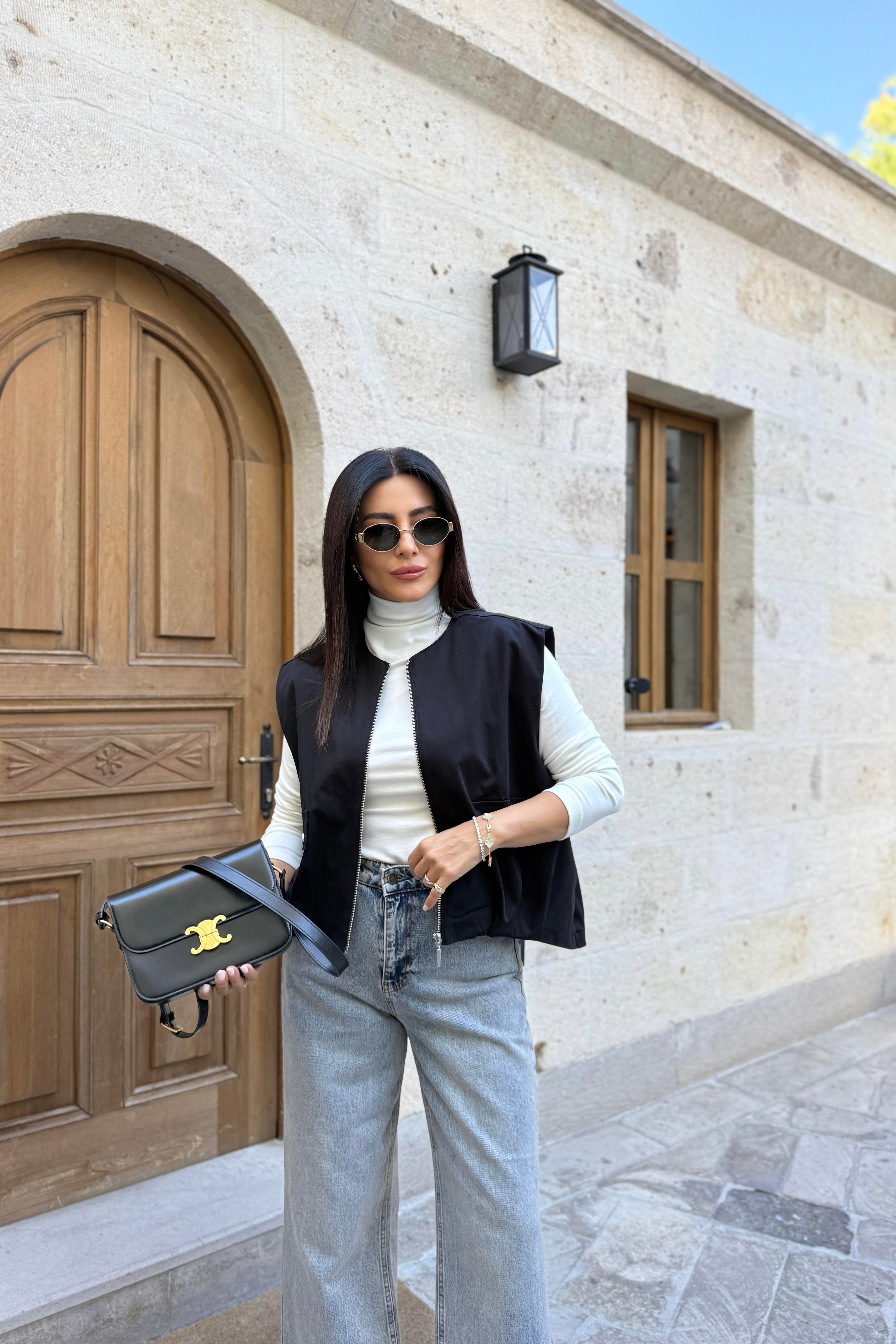 SİYAH ASTARLI FERMUARLI YELEK