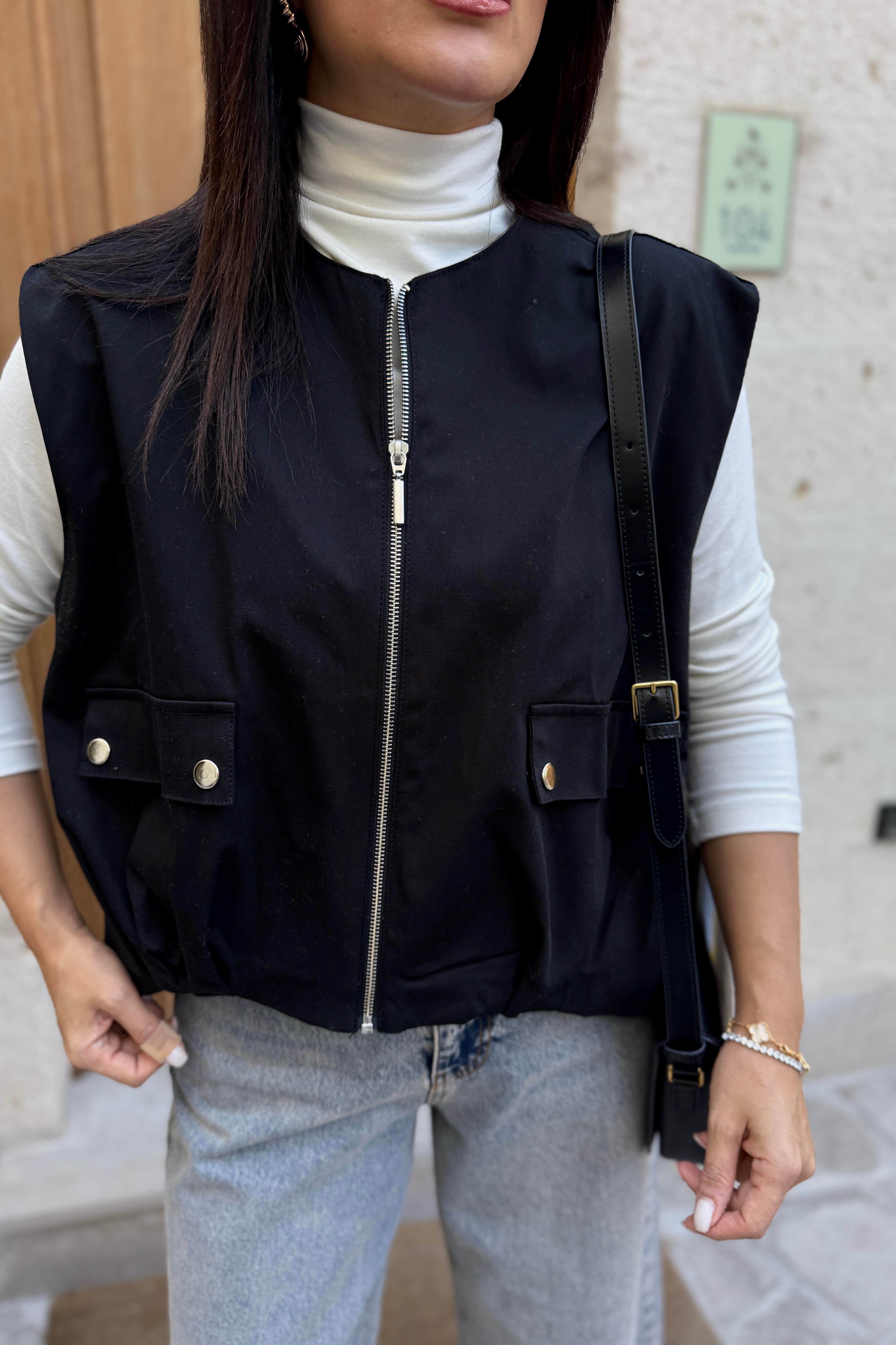 SİYAH ASTARLI FERMUARLI YELEK