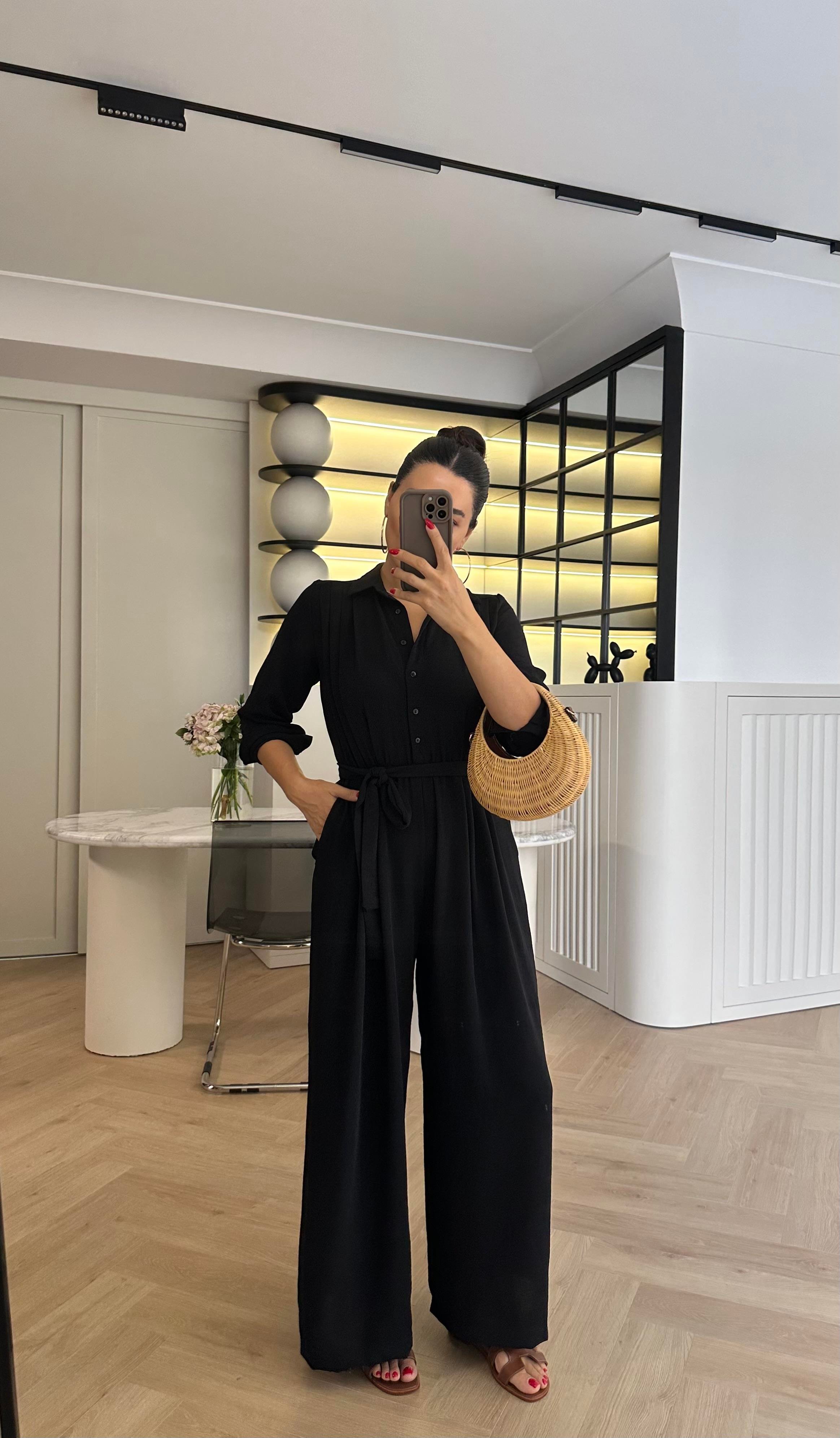 Siyah Beli Lastikli Kuşak Detaylı Krep Kumaş Tulum 