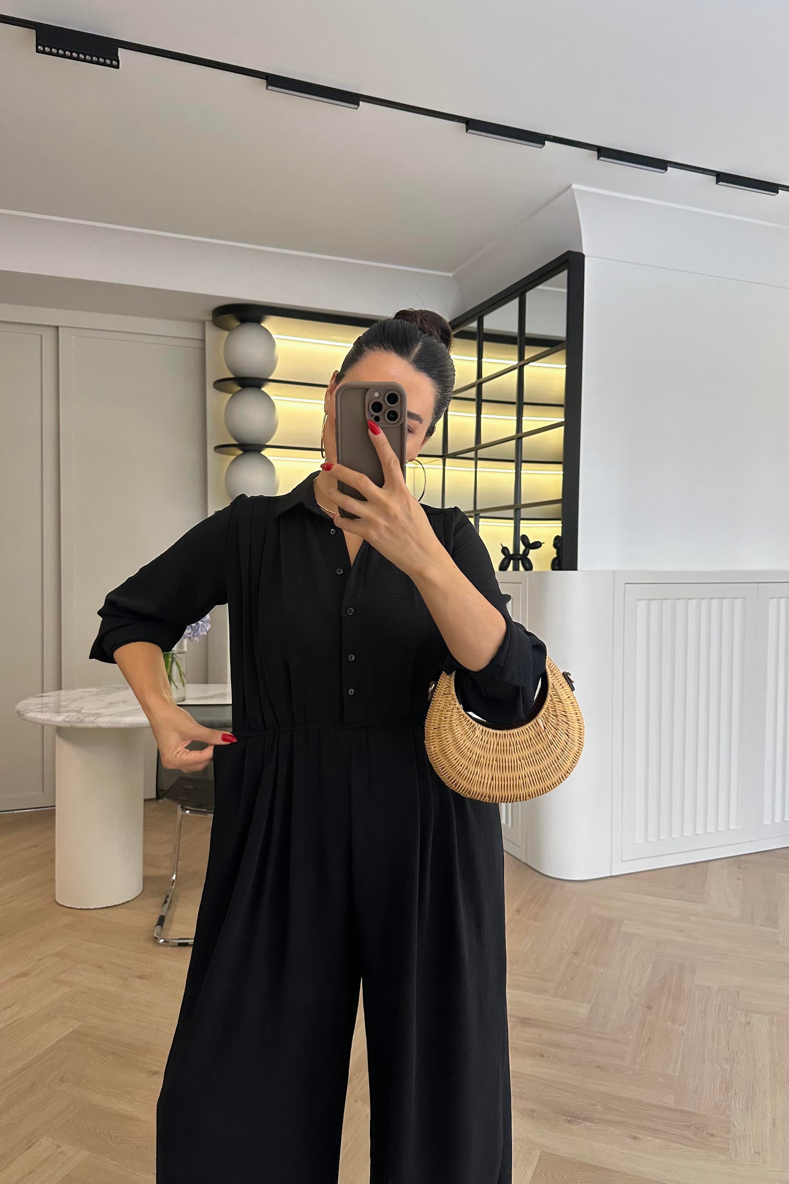 Siyah Beli Lastikli Kuşak Detaylı Krep Kumaş Tulum 