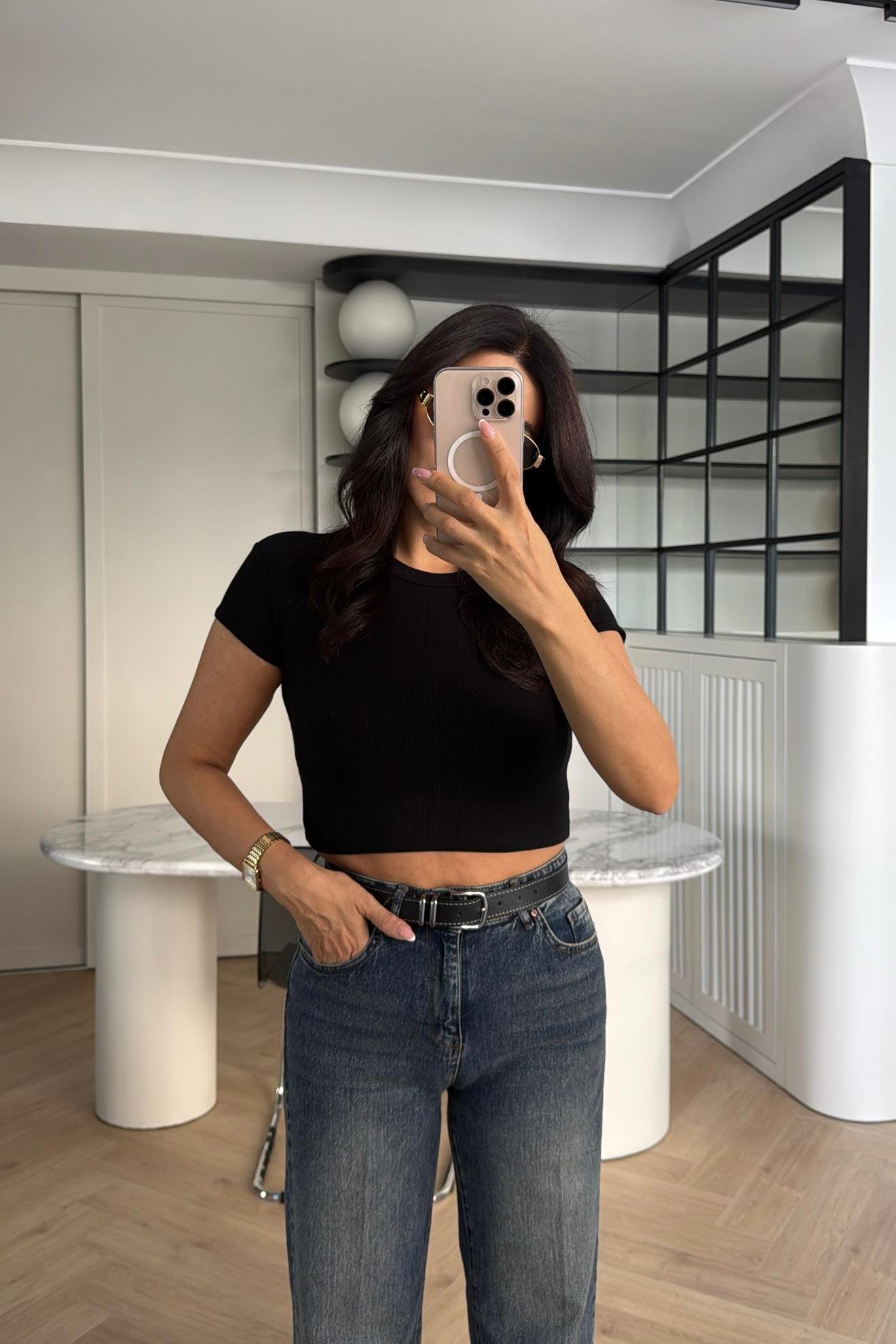 SİYAH DİLVİN CROP 