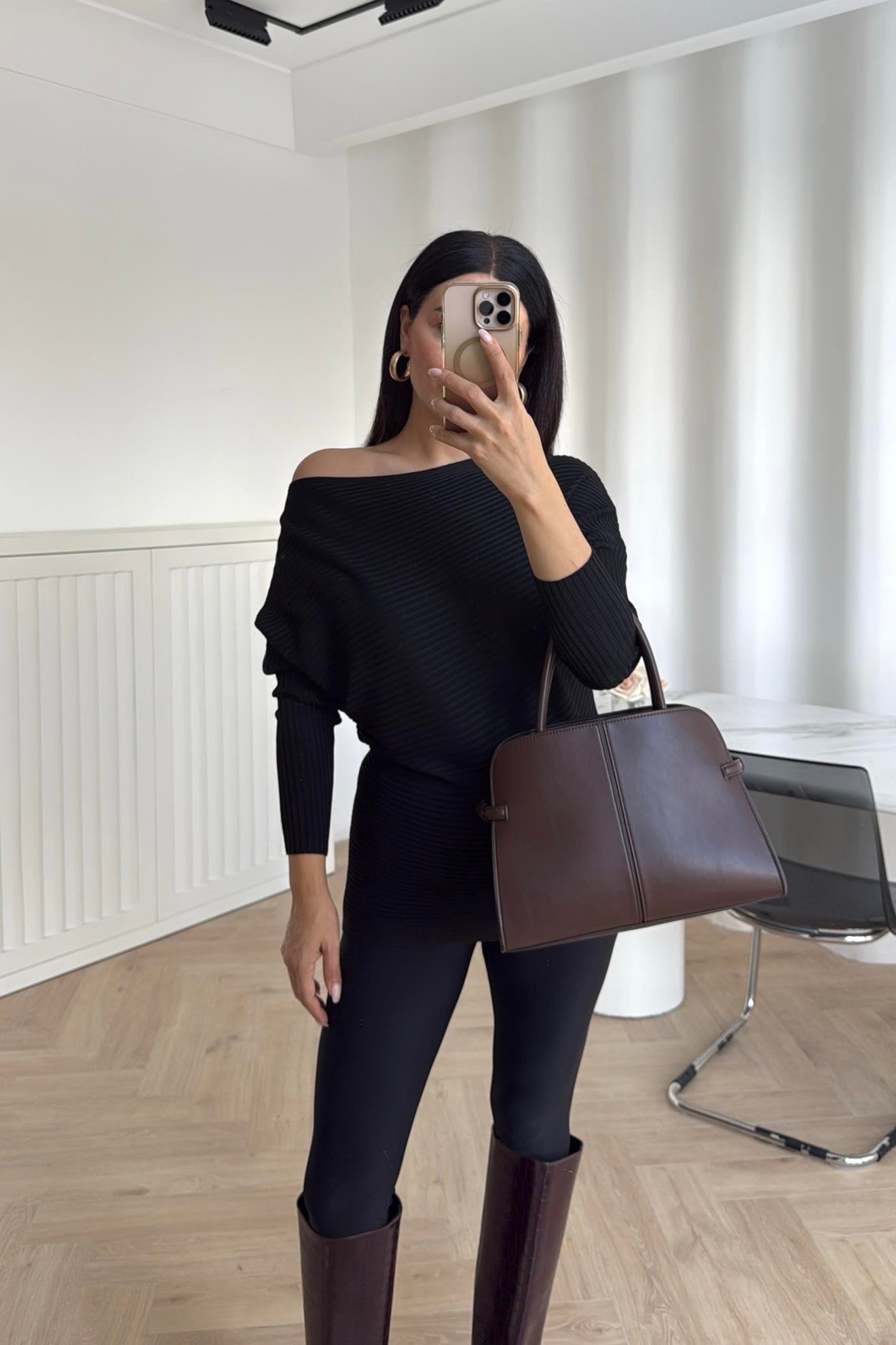 SİYAH DÜŞÜK OMUZ BLUZ