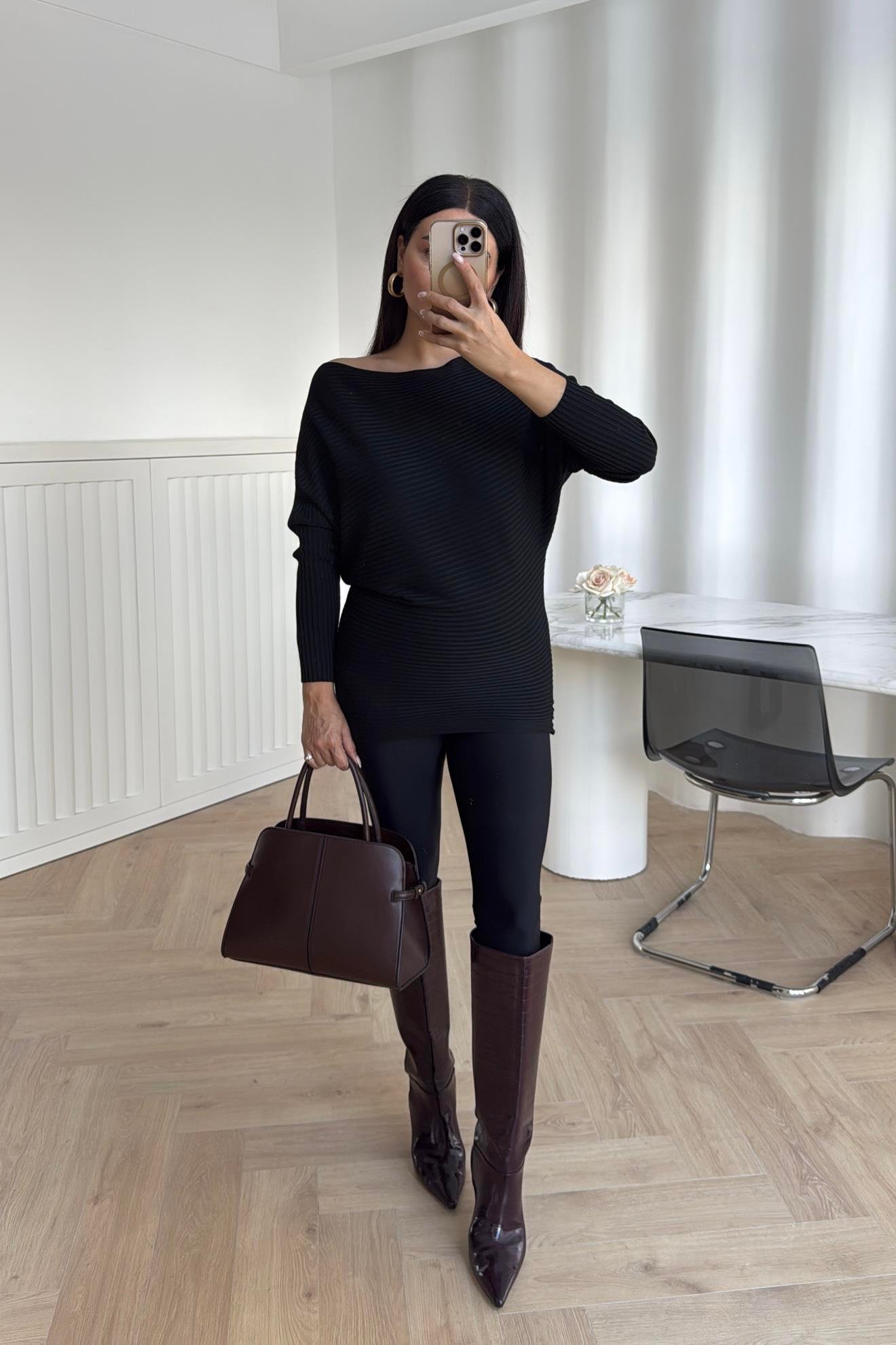 SİYAH DÜŞÜK OMUZ BLUZ