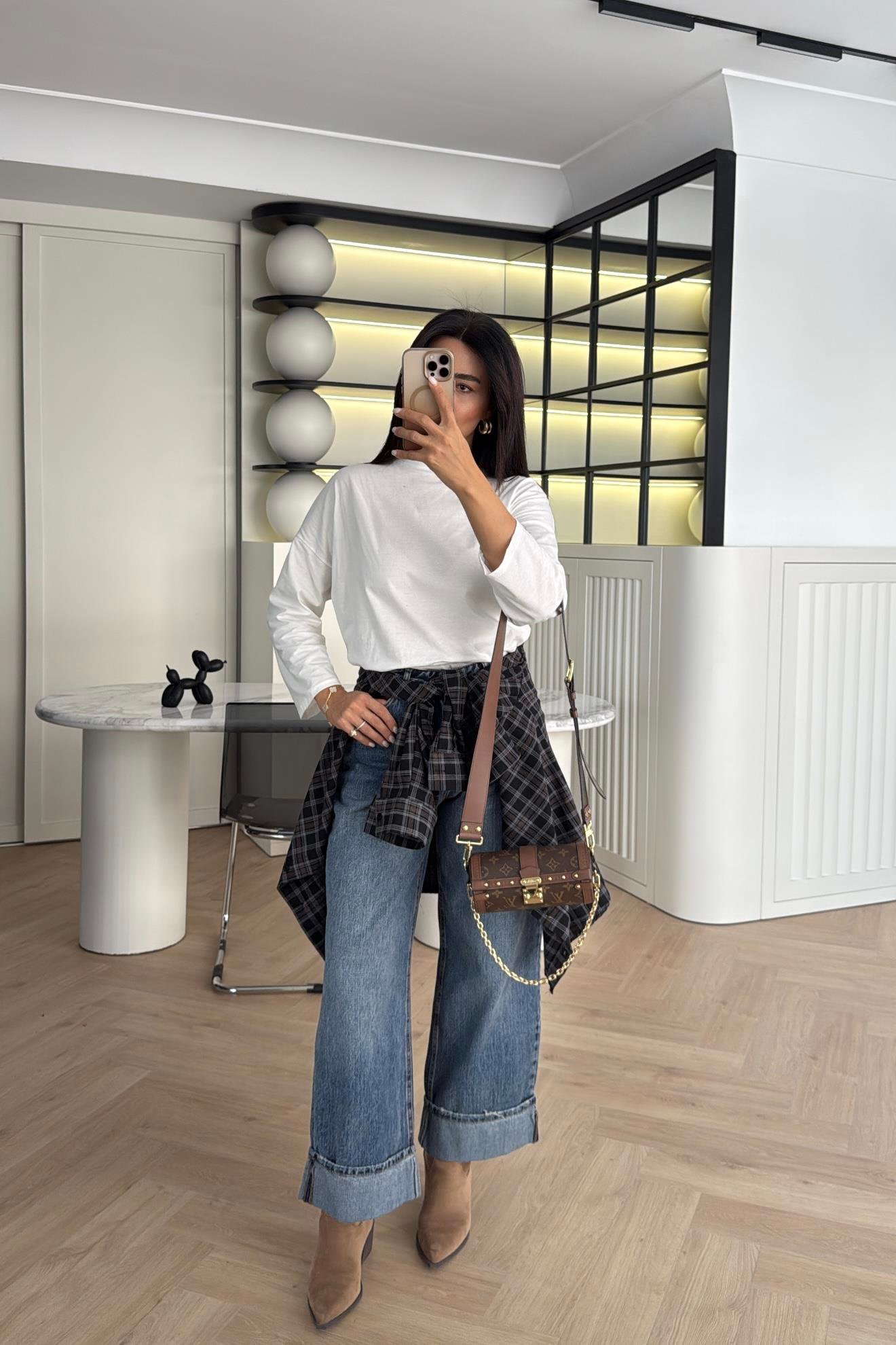 SİYAH EKOSE DÜĞMELİ GÖMLEK