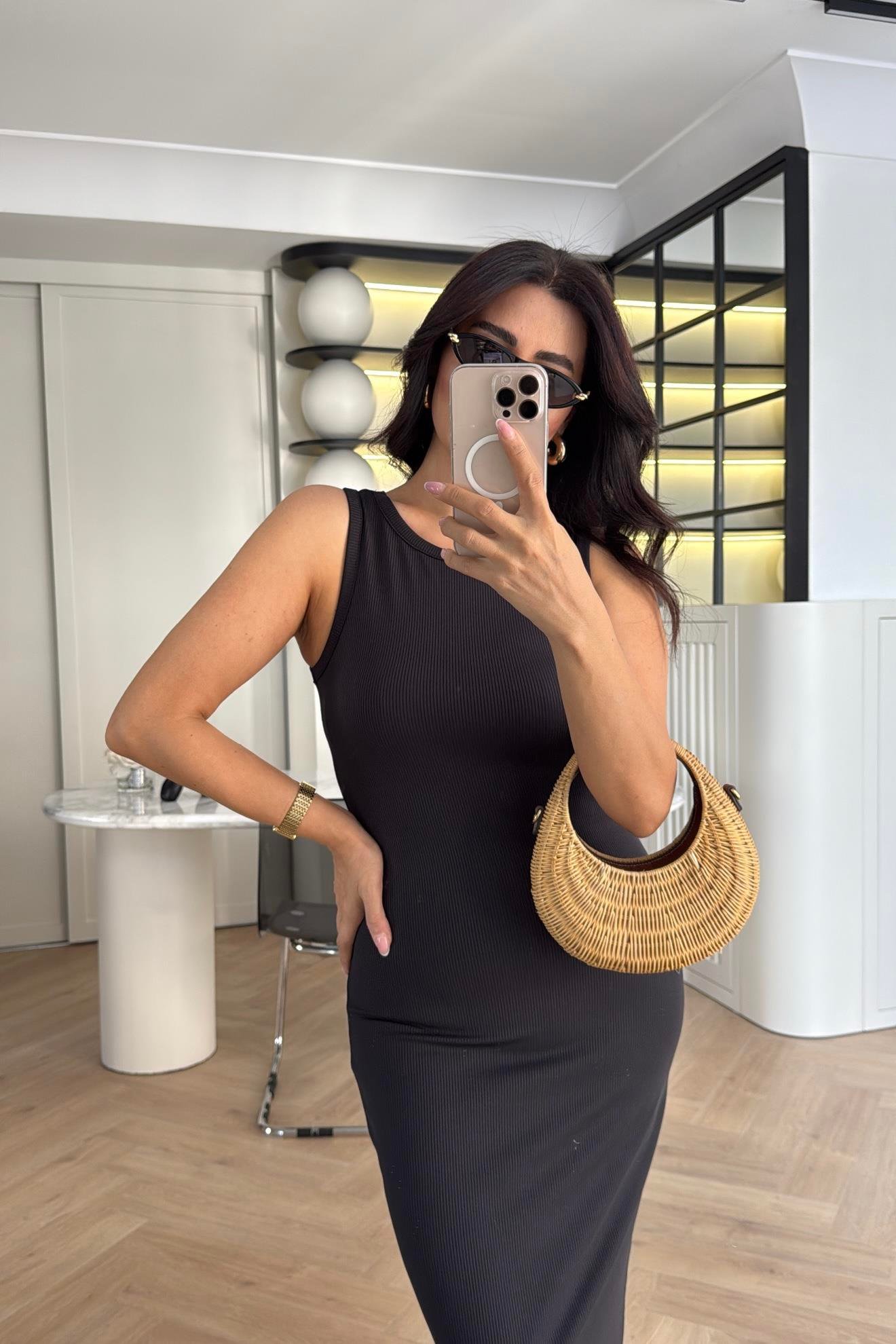 SİYAH FİTİLLİ ÇELİK ÖRME KOLSUZ BASİC ELBİSE