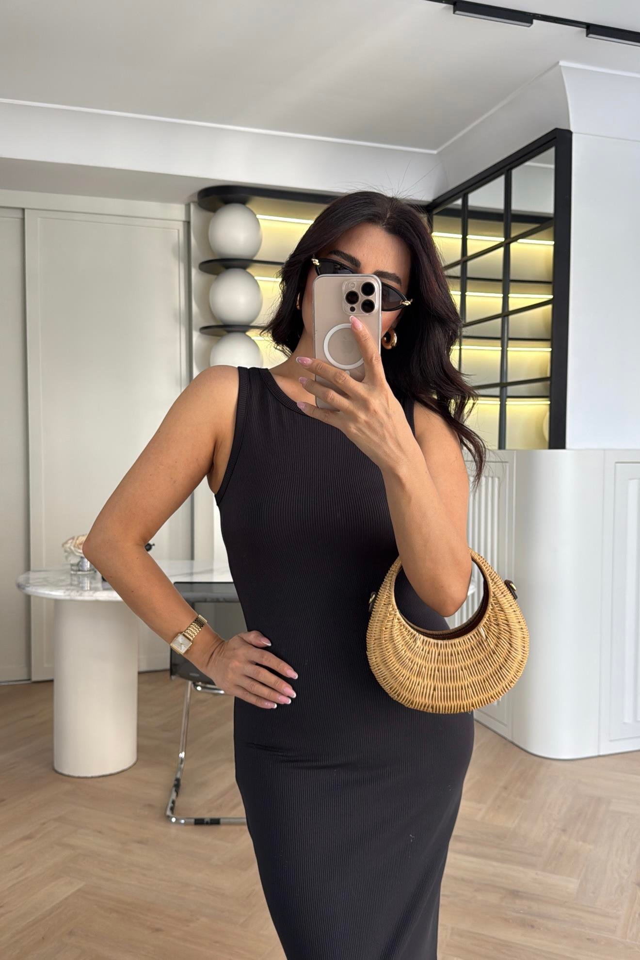 SİYAH FİTİLLİ ÇELİK ÖRME KOLSUZ BASİC ELBİSE