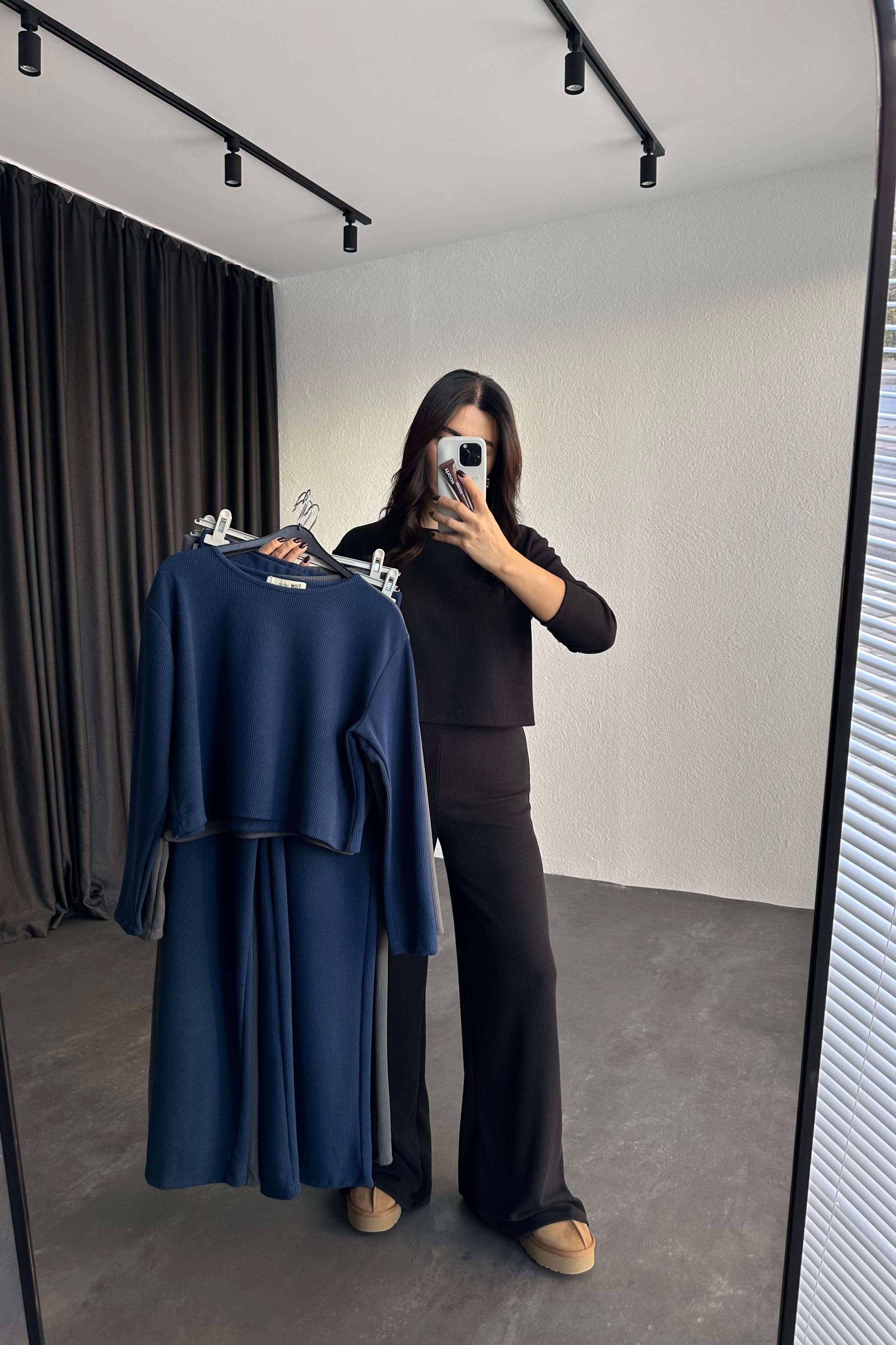 Siyah Fitilli Triko Takım