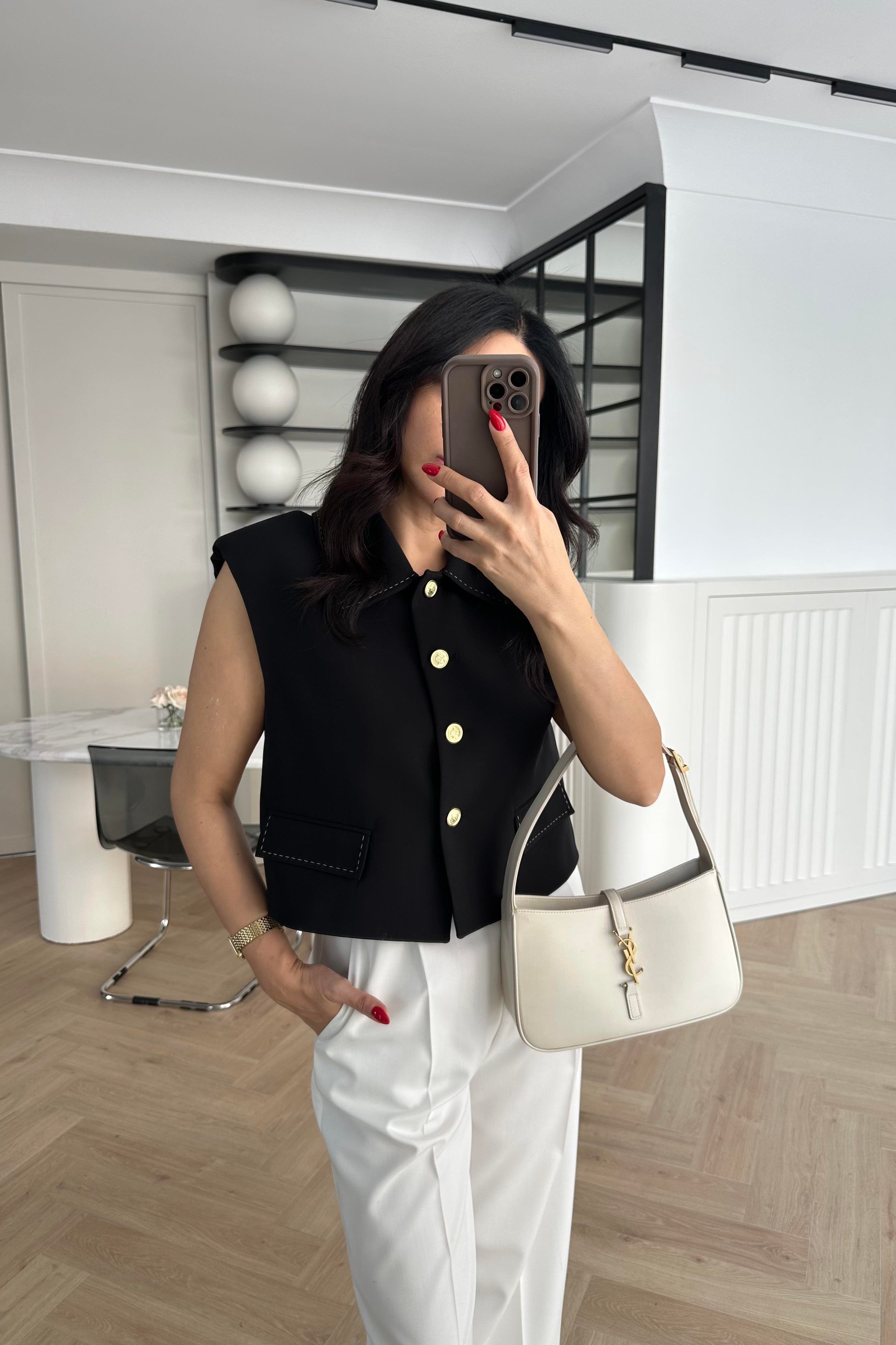 Siyah Gold Düğmeli Astarlı Crop Yelek