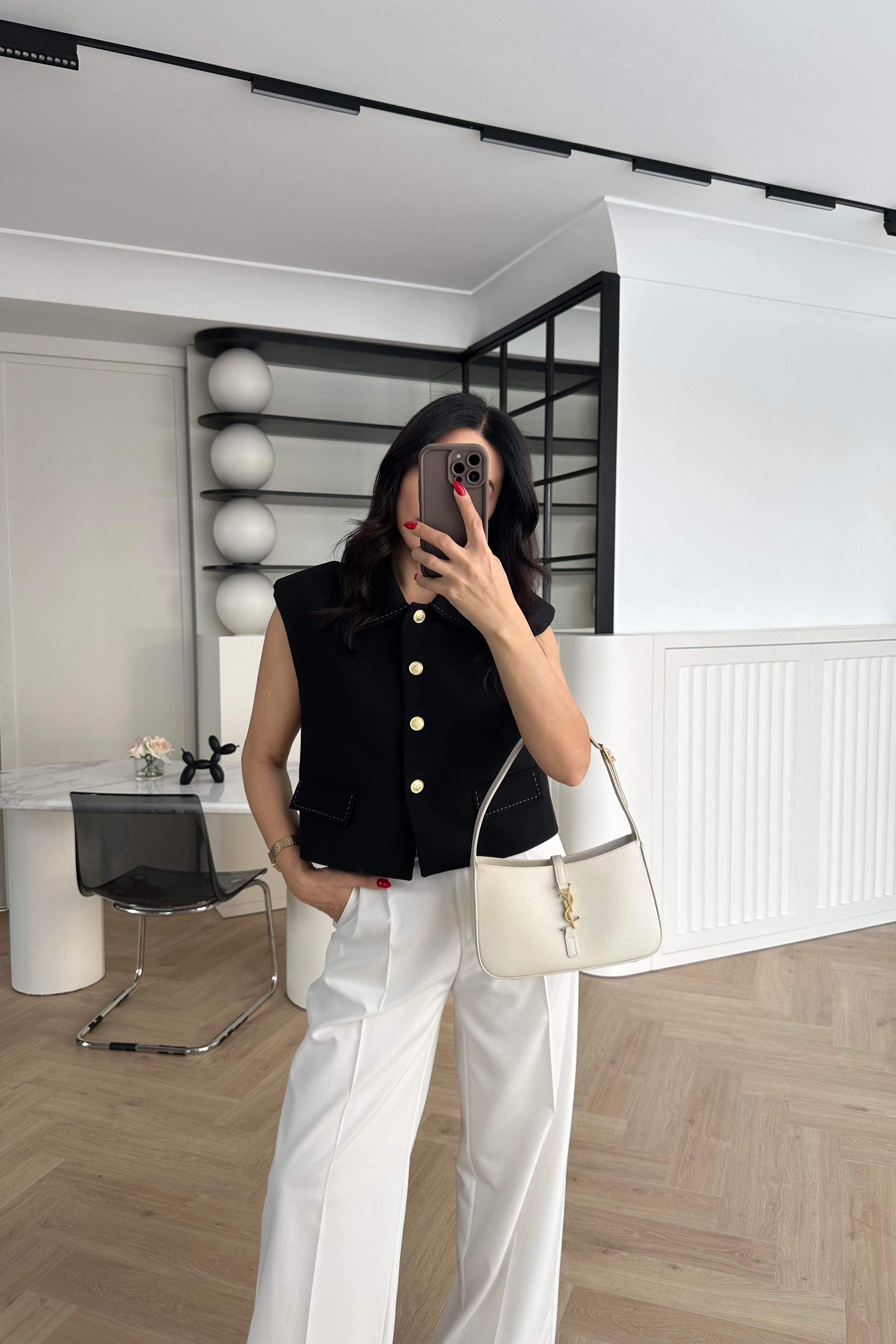 Siyah Gold Düğmeli Astarlı Crop Yelek