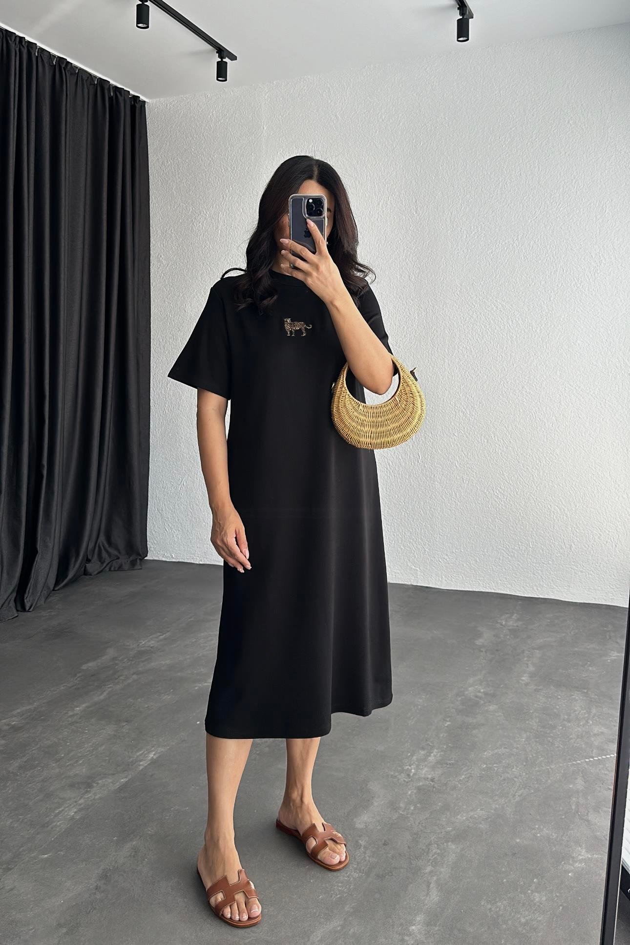 Siyah Kaplan Nakışlı Basic Elbise