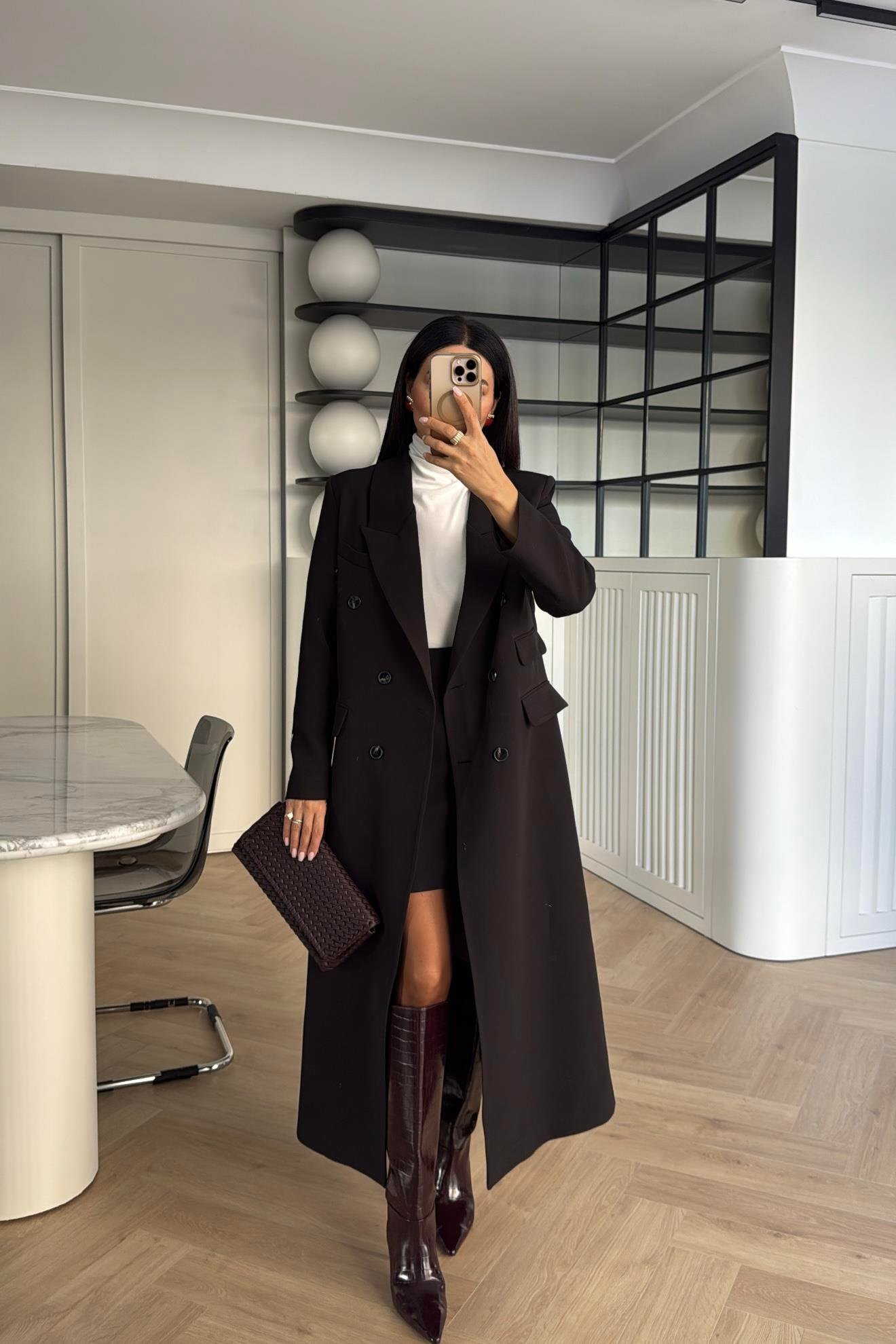 SİYAH KOLU ETİKET DETAYLI ASTARLI MAXİ BOY TRENÇKOT