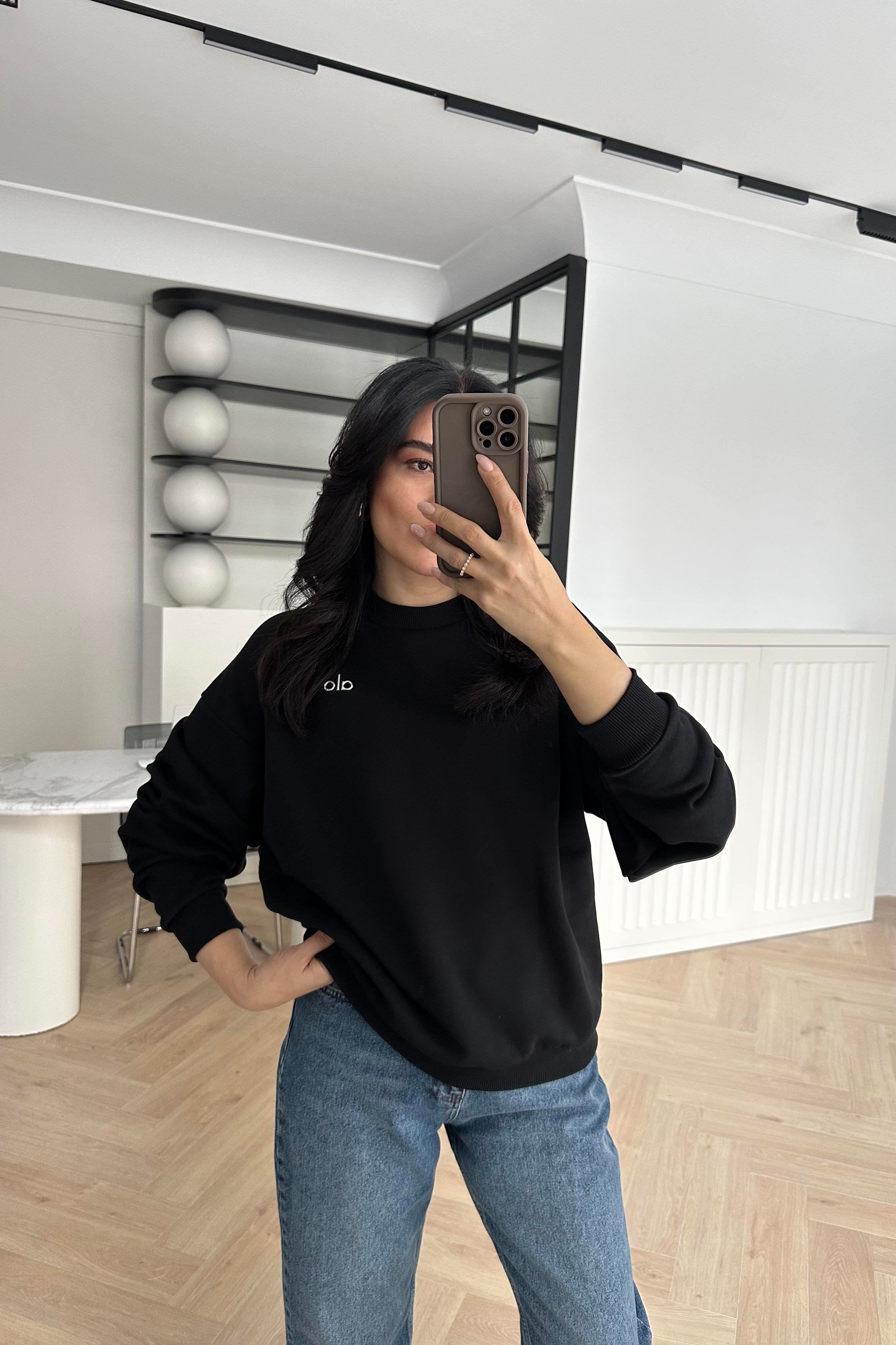 Siyah Logolu Özel Üretim Sweatshirt 