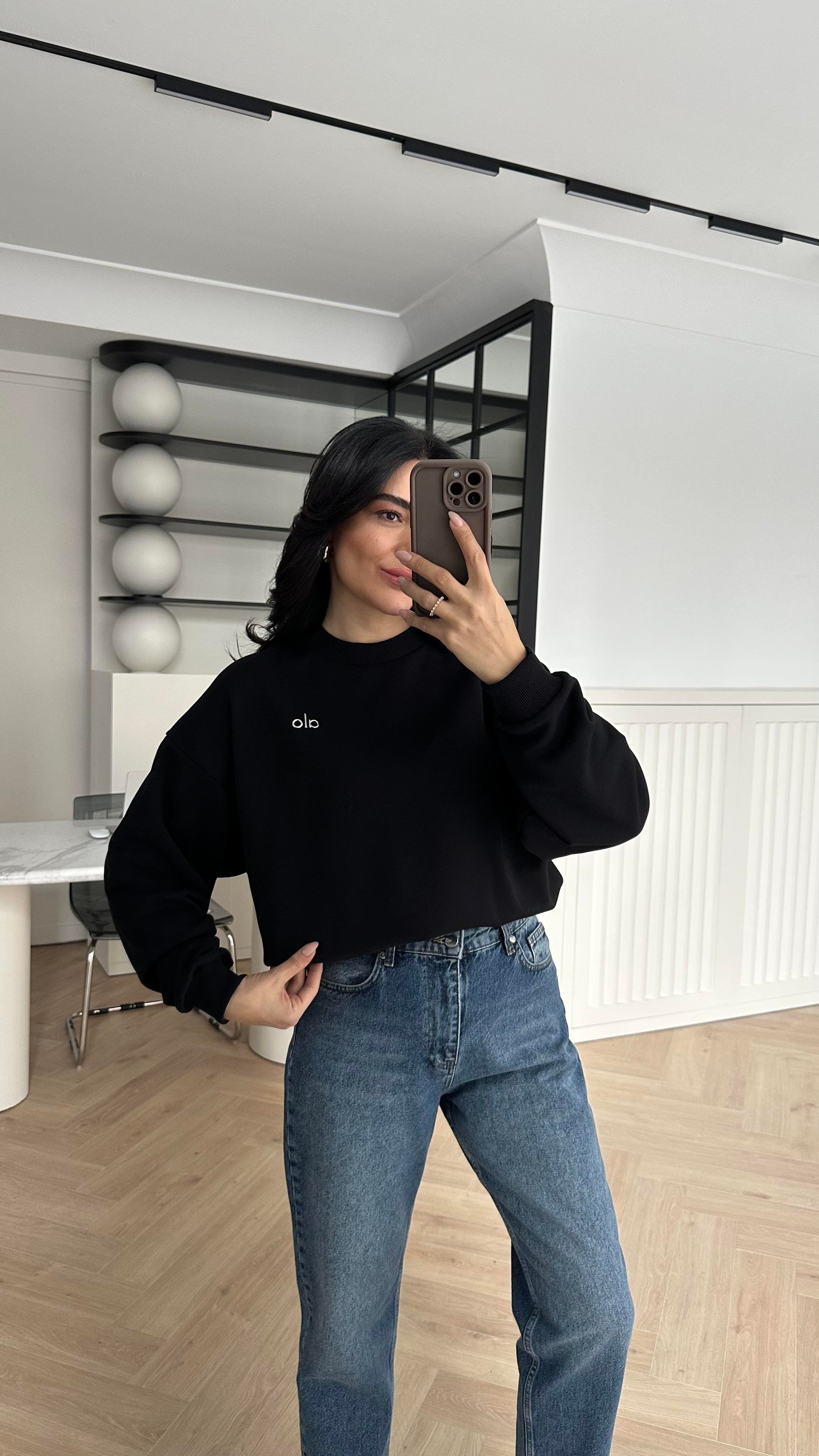 Siyah Logolu Özel Üretim Sweatshirt 
