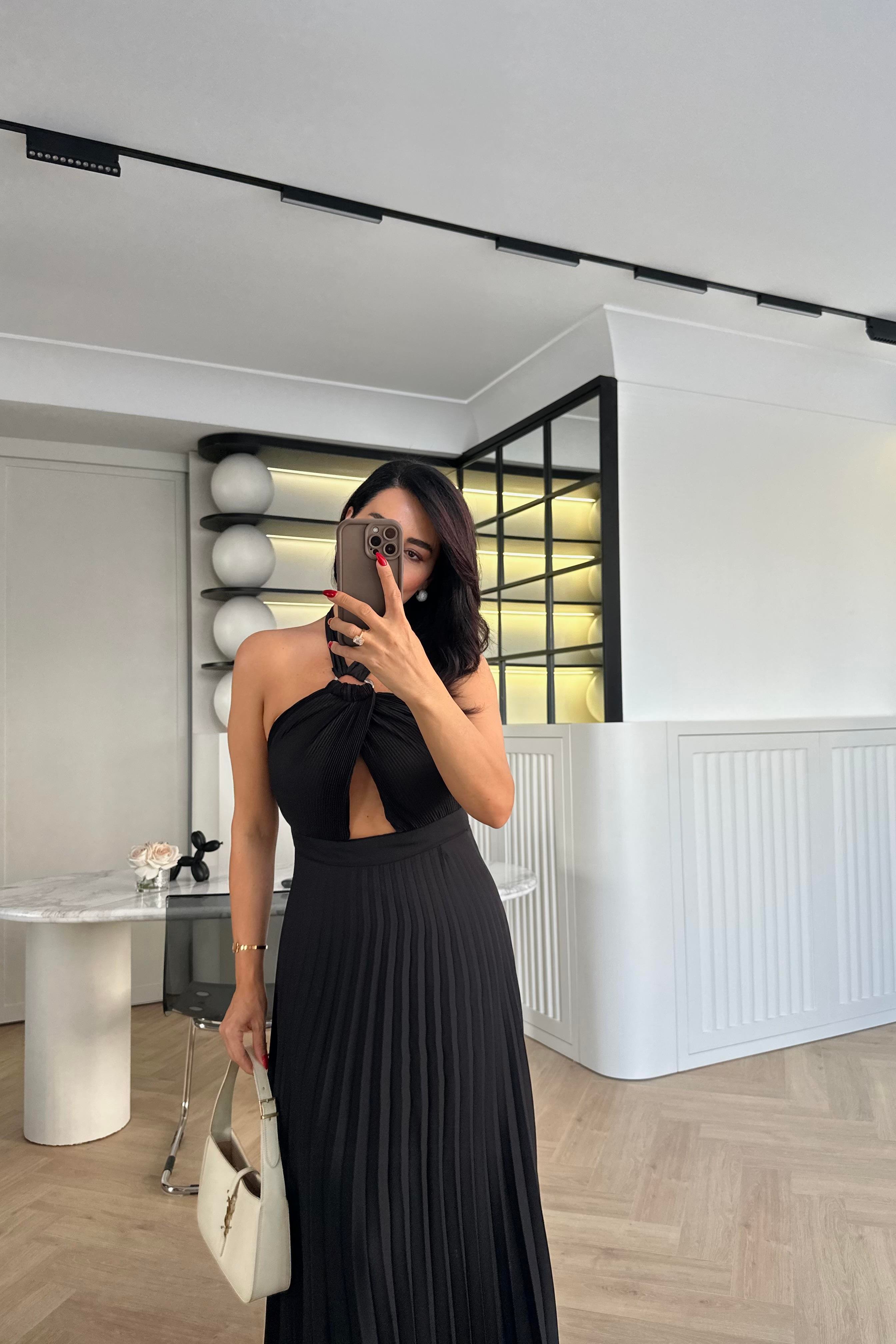 Siyah Piliseli Maxi Elbise 