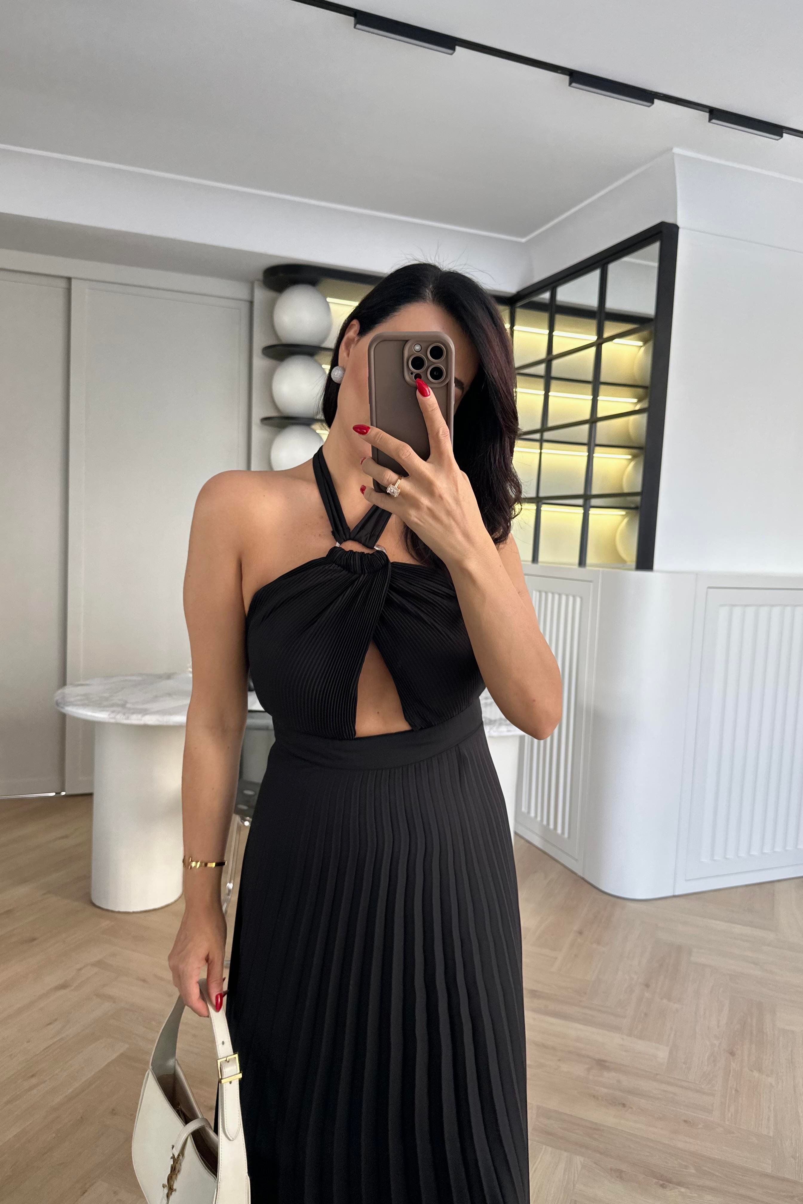 Siyah Piliseli Maxi Elbise 