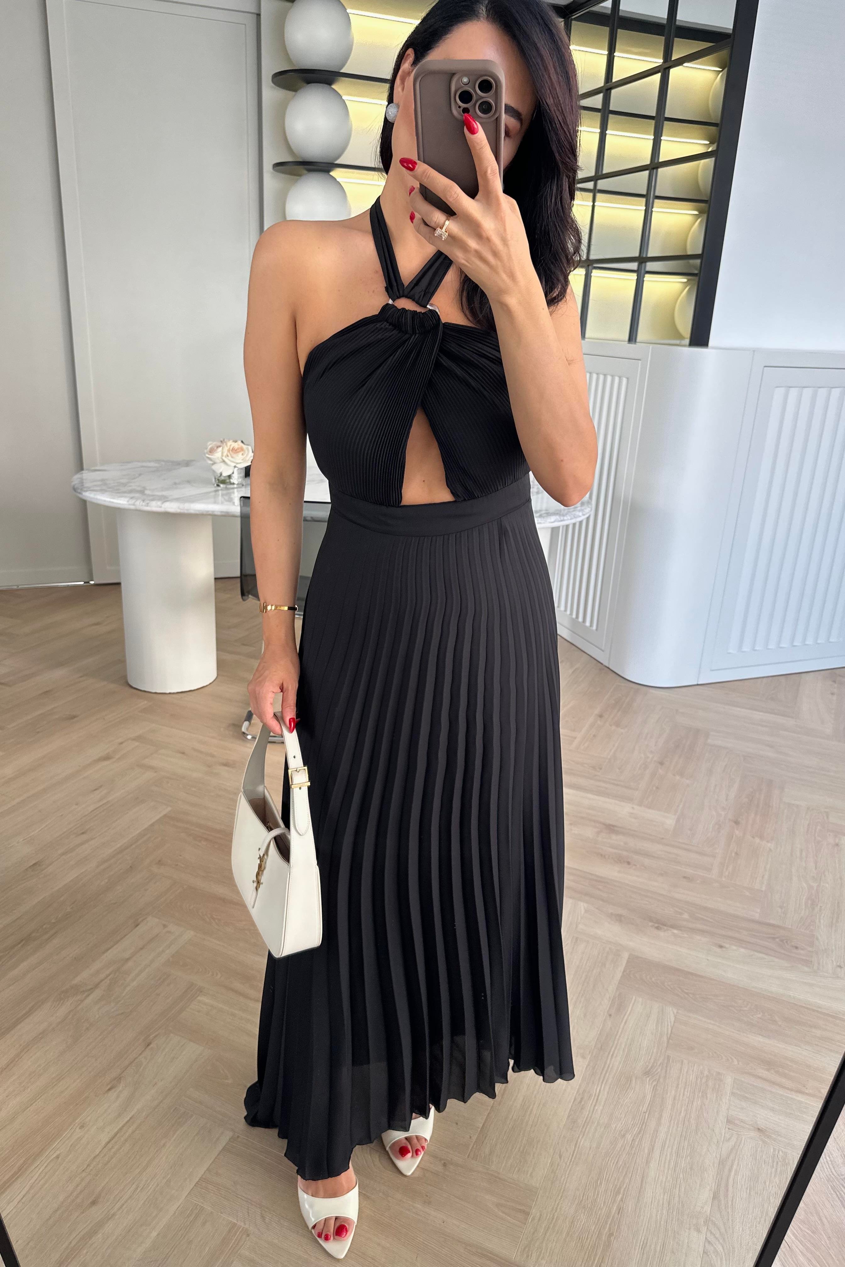 Siyah Piliseli Maxi Elbise 