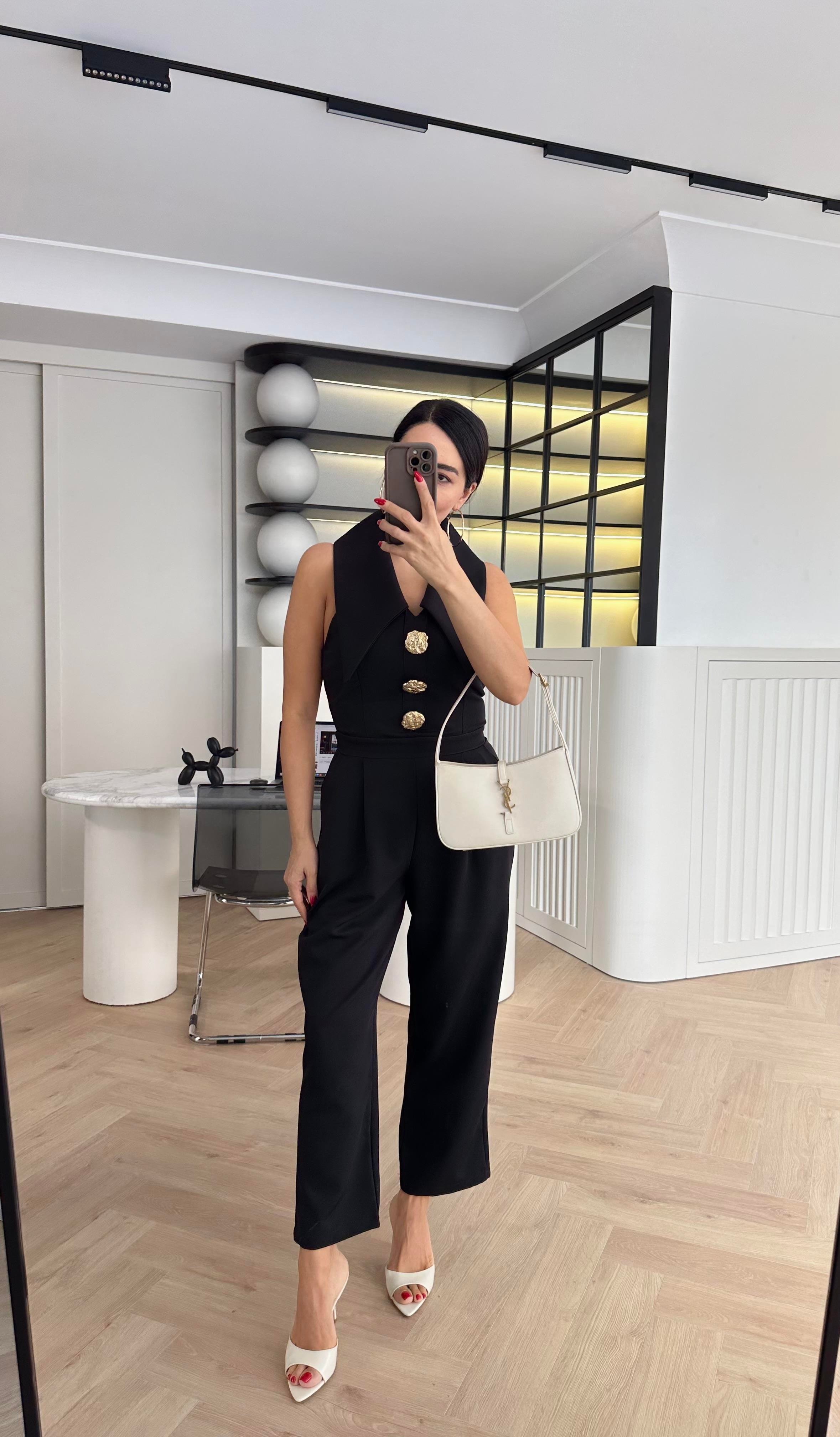 Siyah Renk Gold Düğmeli Tasarım Tulum 