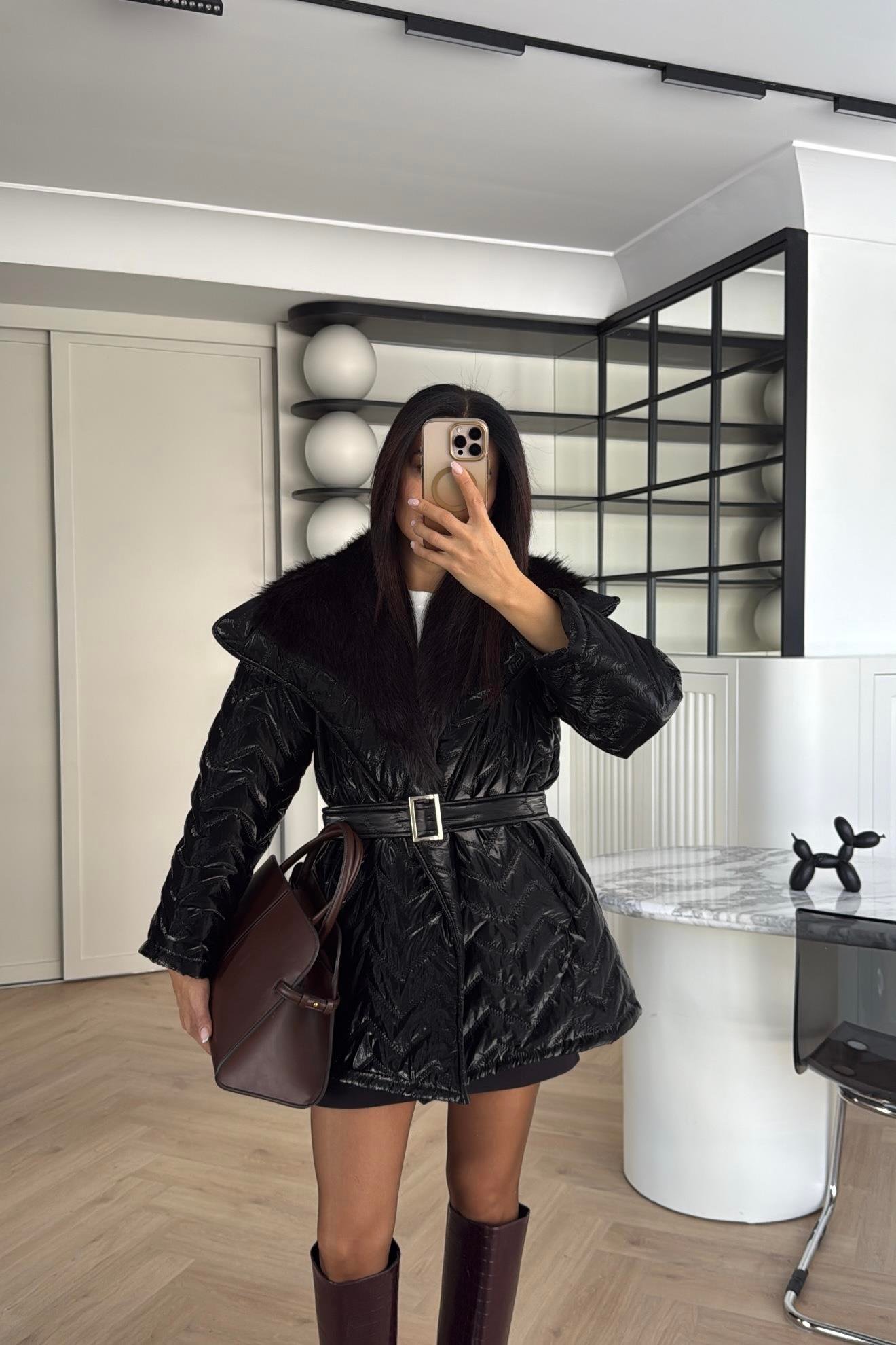 SİYAH RENK TASARIM KÜRKLÜ ELYAF DOLGULU MONT 