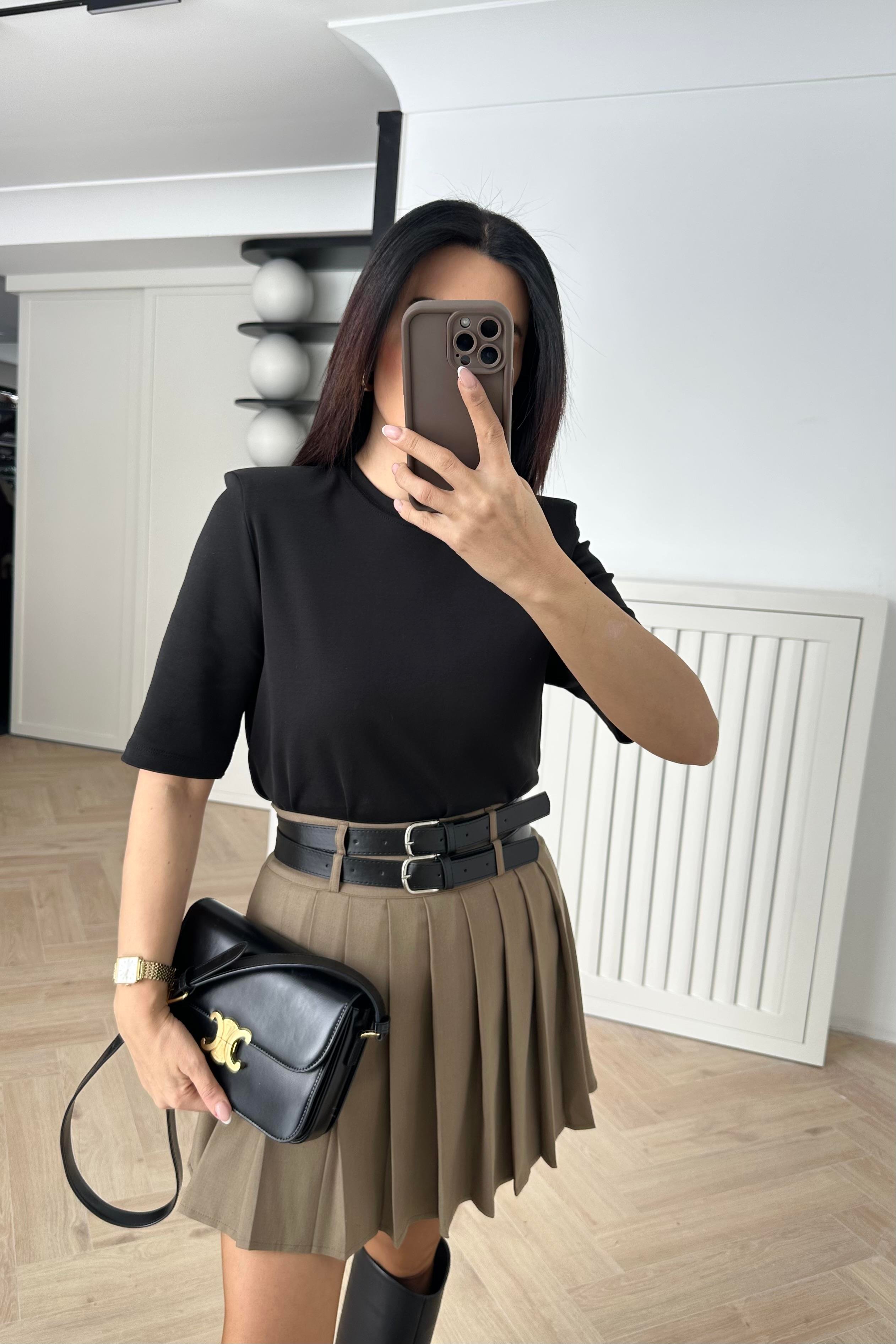 Siyah Renk Vatkalı Basic Tişört 