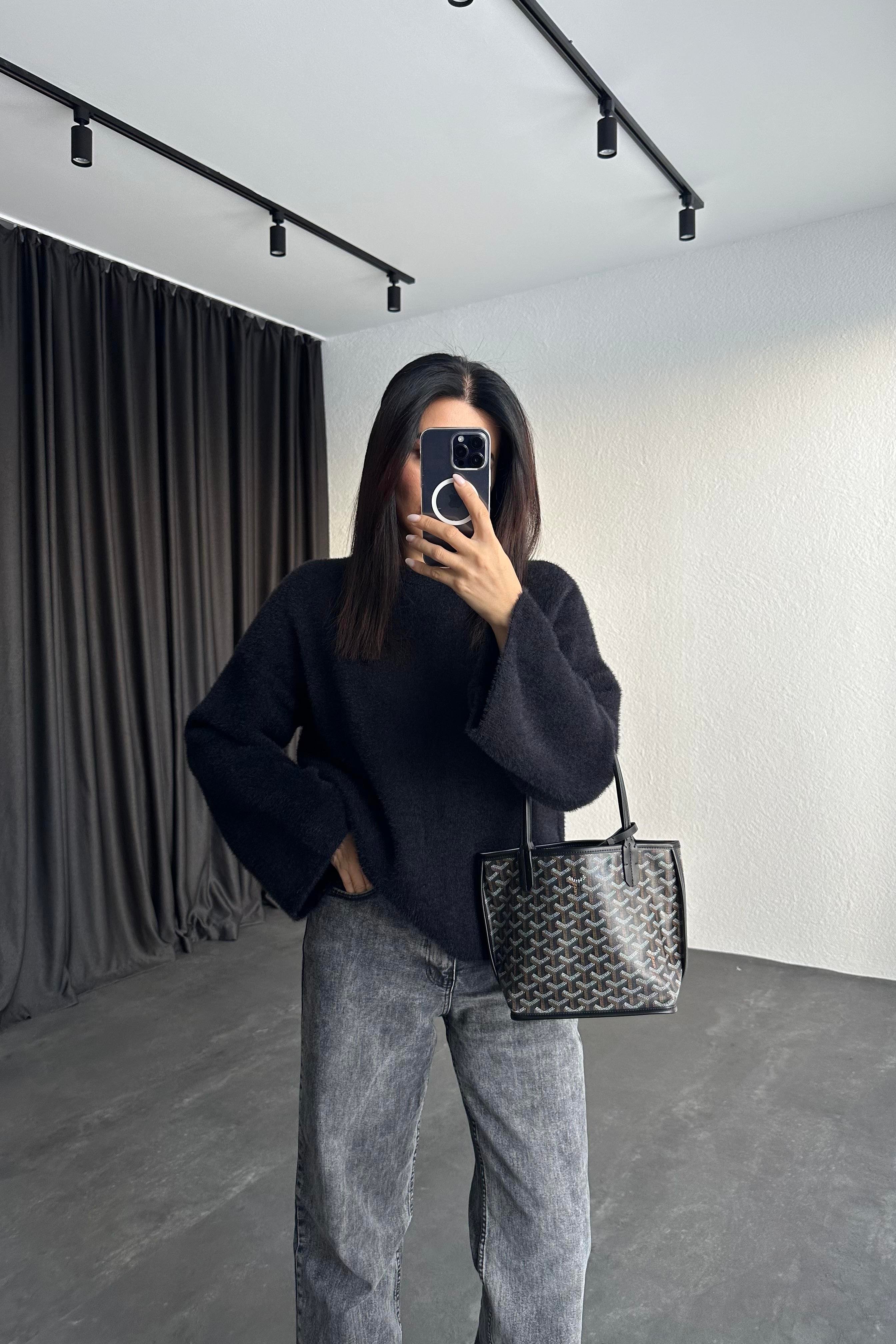 Siyah Sakallı İplik Yumoş Massimo Kazak 