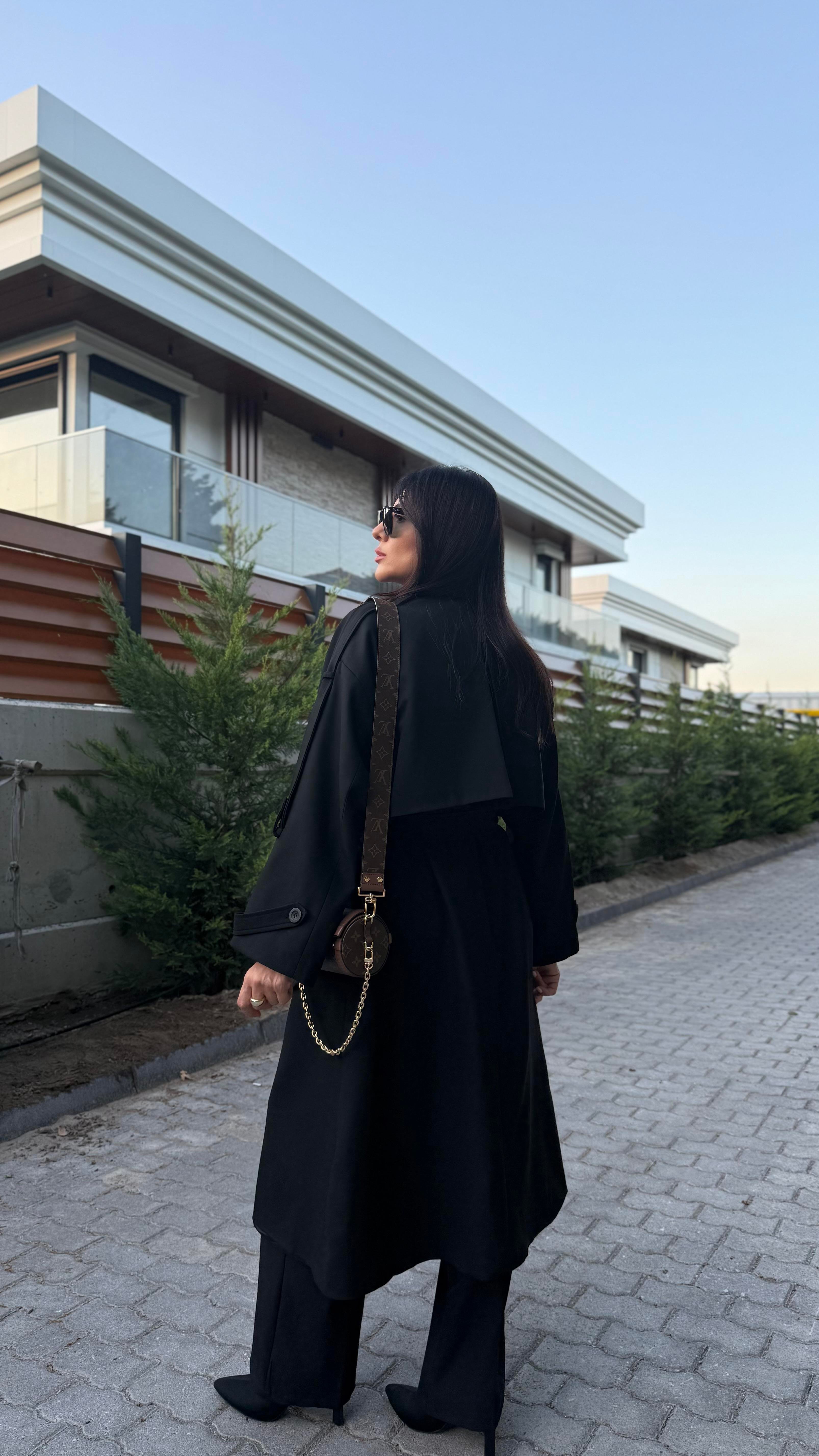 SİYAH TASARIM ASTARLI PREMIUM TRENÇKOT