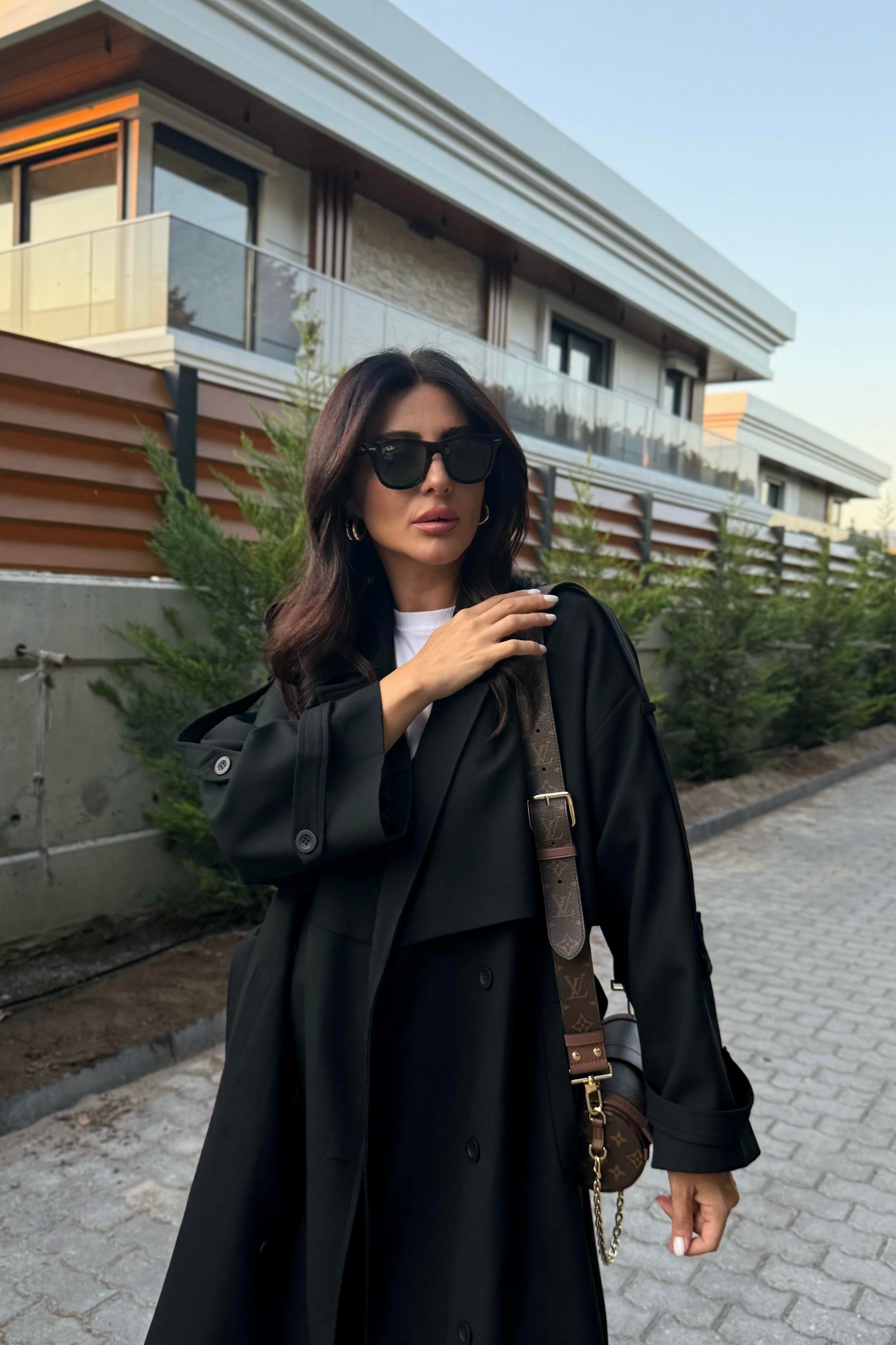 SİYAH TASARIM ASTARLI PREMIUM TRENÇKOT