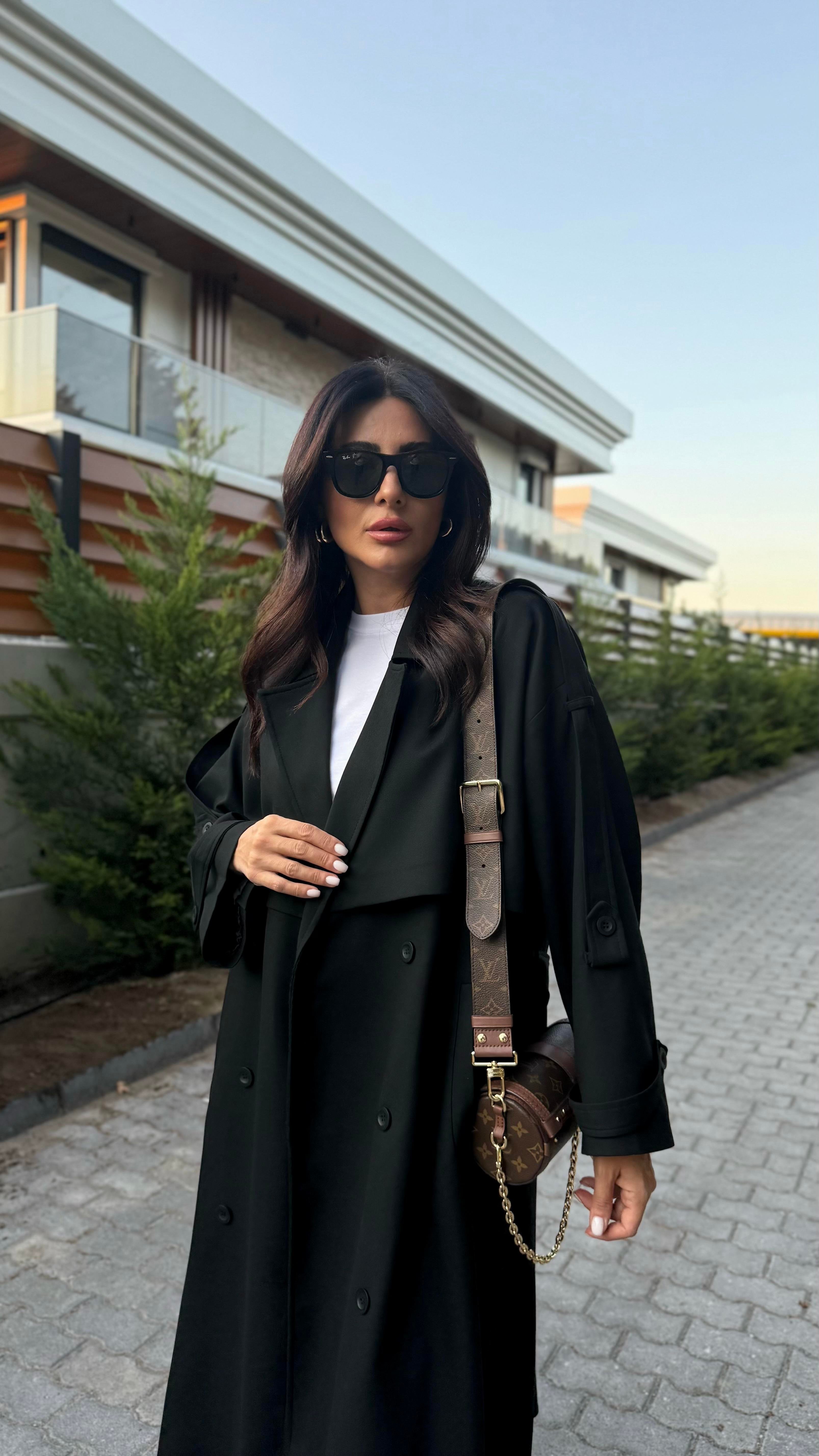 SİYAH TASARIM ASTARLI PREMIUM TRENÇKOT