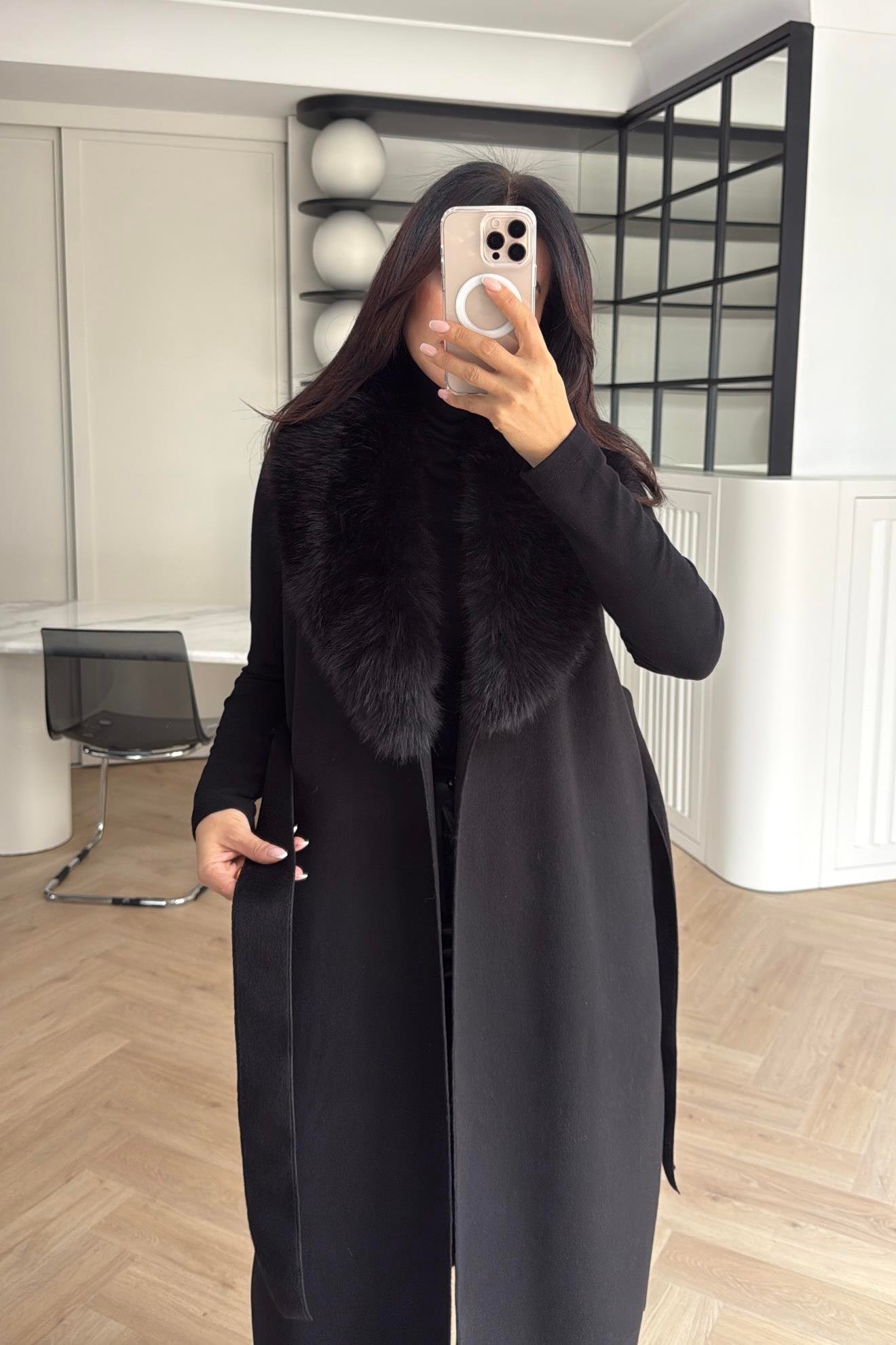 SİYAH YAKASI KÜRKLÜ KUŞAKLI YELEK 