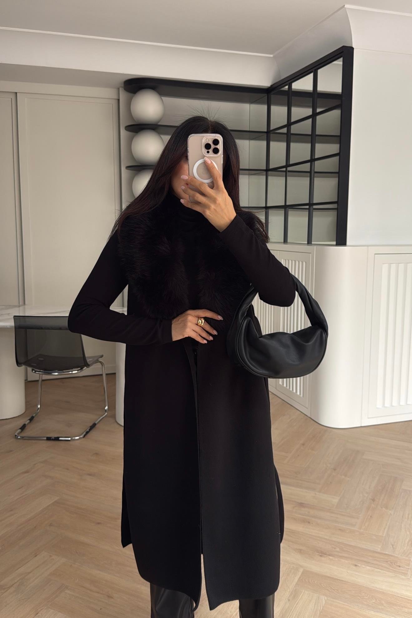 SİYAH YAKASI KÜRKLÜ KUŞAKLI YELEK 