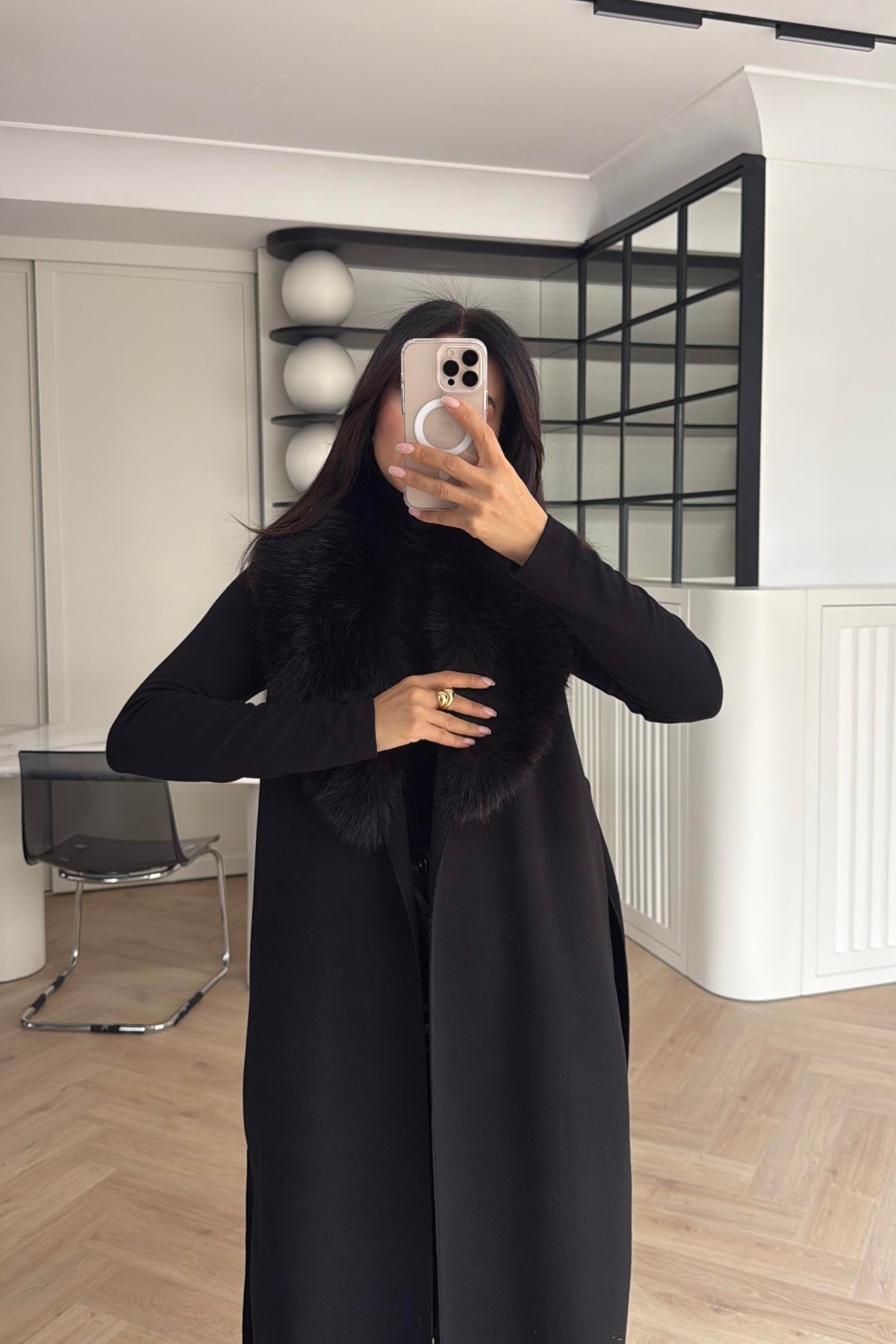 SİYAH YAKASI KÜRKLÜ KUŞAKLI YELEK 