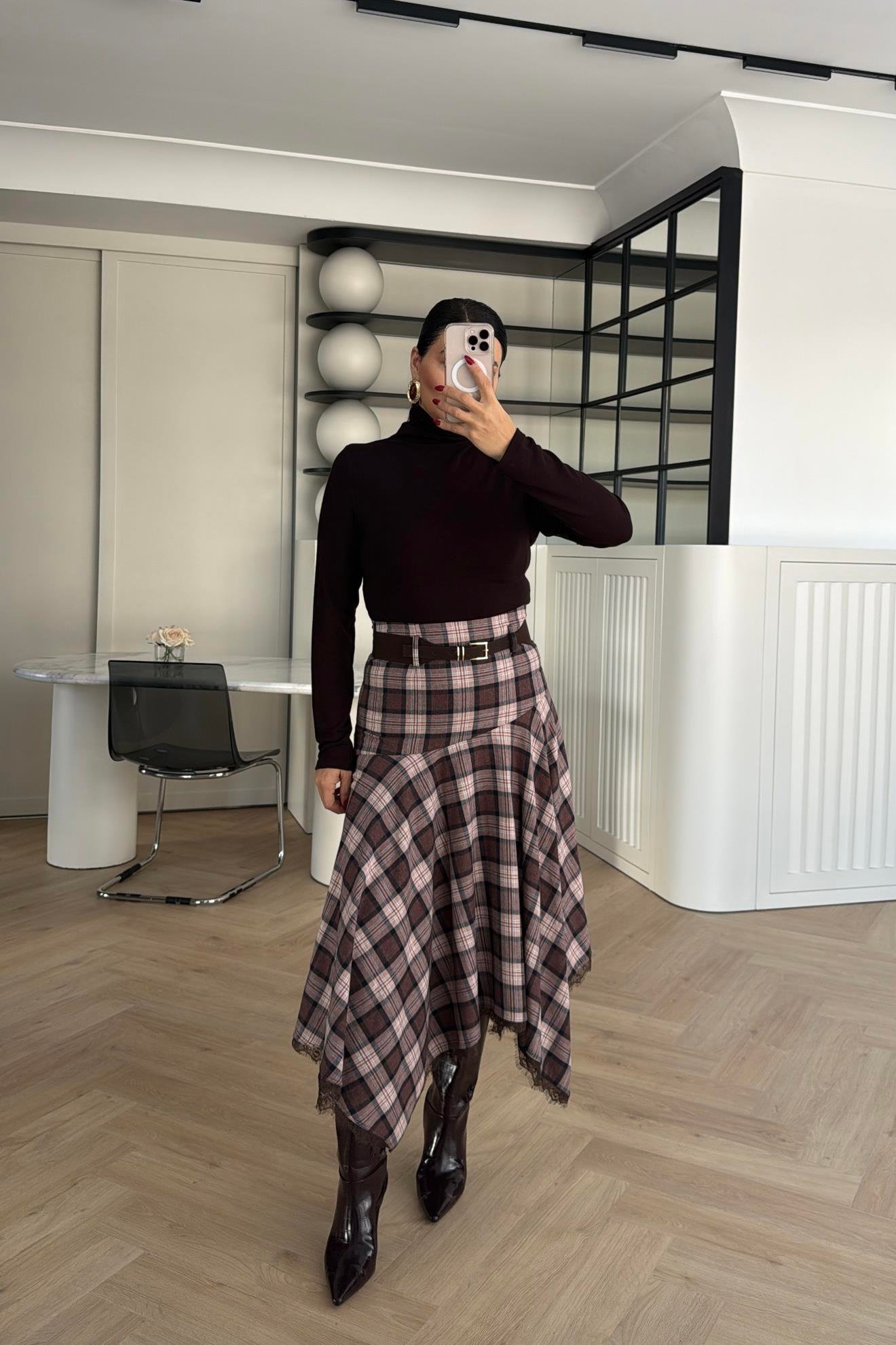 SÜET KEMERLİ ETEK UCU DANTELLİ EKOSE ETEK