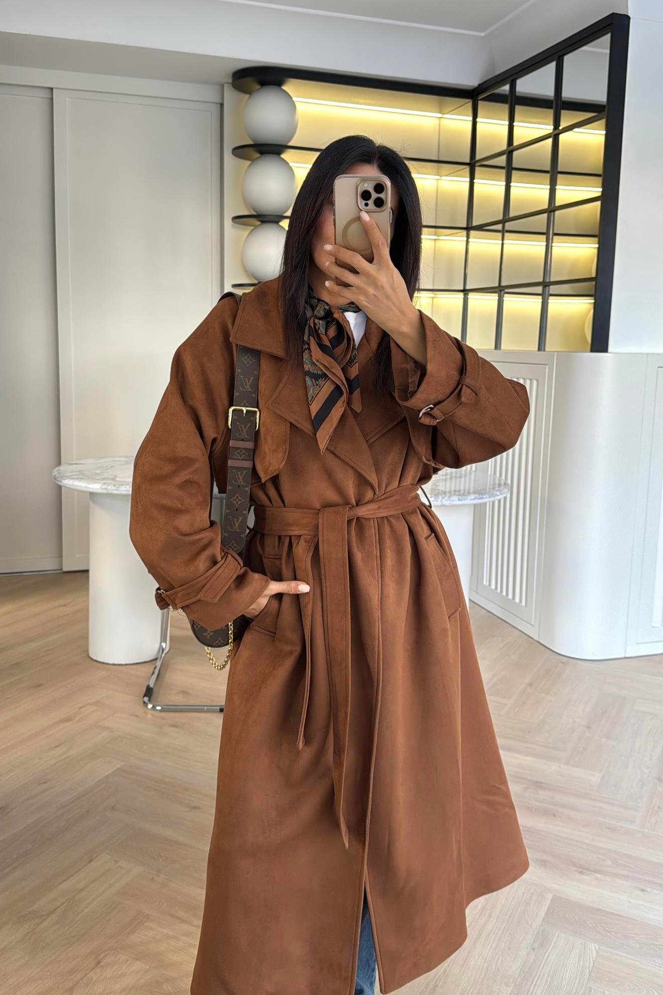 TABA KUŞAKLI SÜET TRENÇKOT