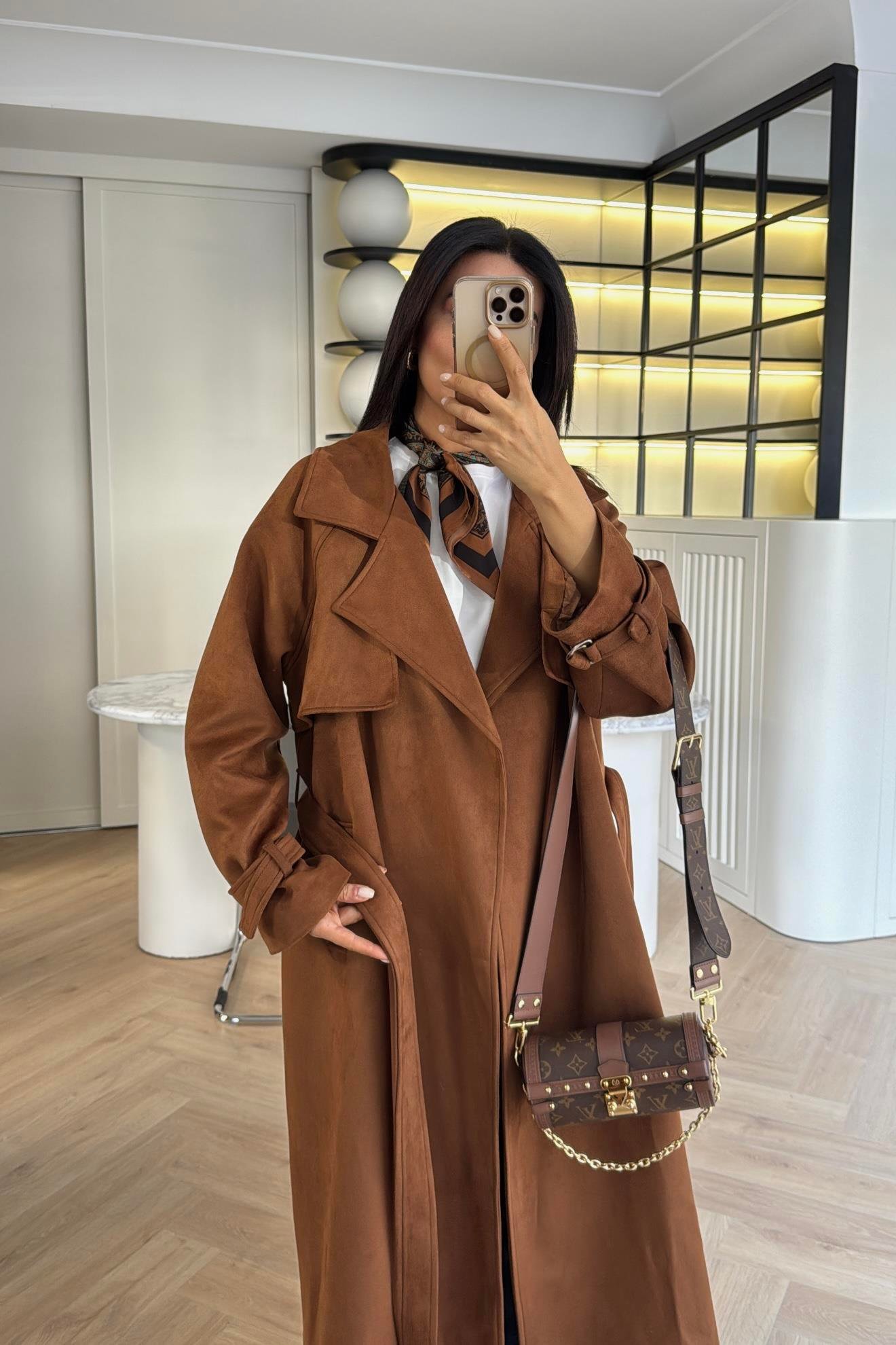 TABA KUŞAKLI SÜET TRENÇKOT