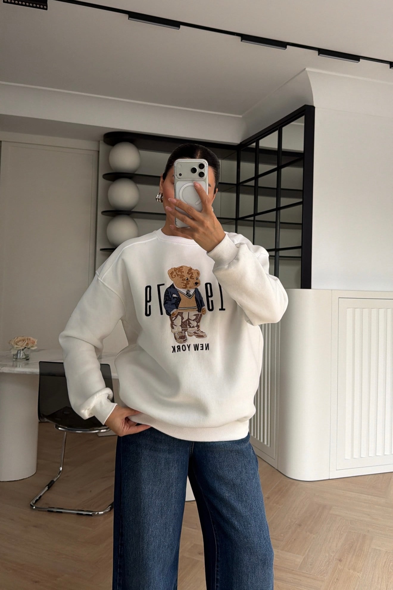 Teddy Nakışlı Sweatshirt Beyaz