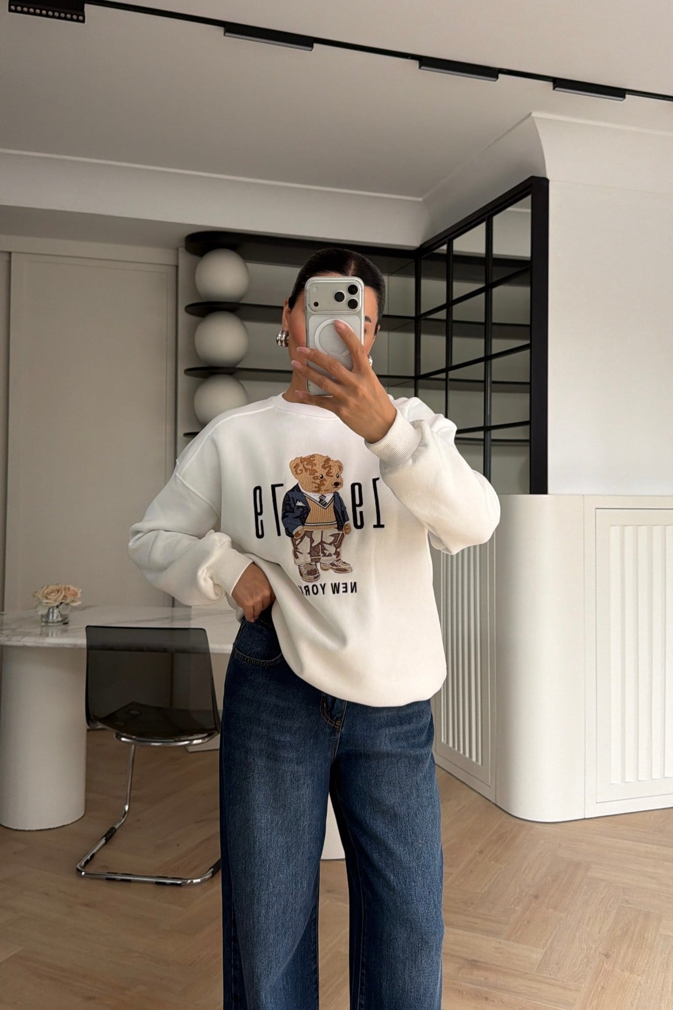 Teddy Nakışlı Sweatshirt Beyaz