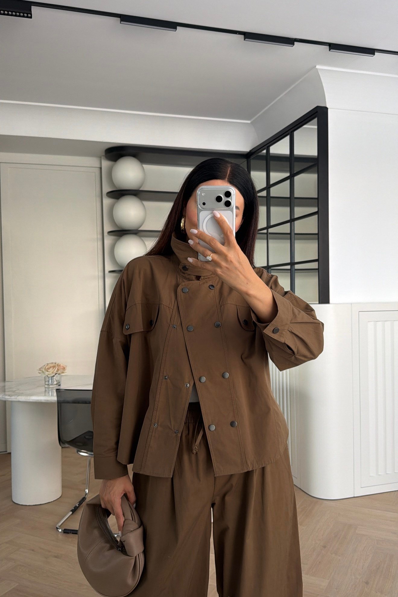 ÜST ÇITÇITLI DİK YAKA TAKIM BRONZ
