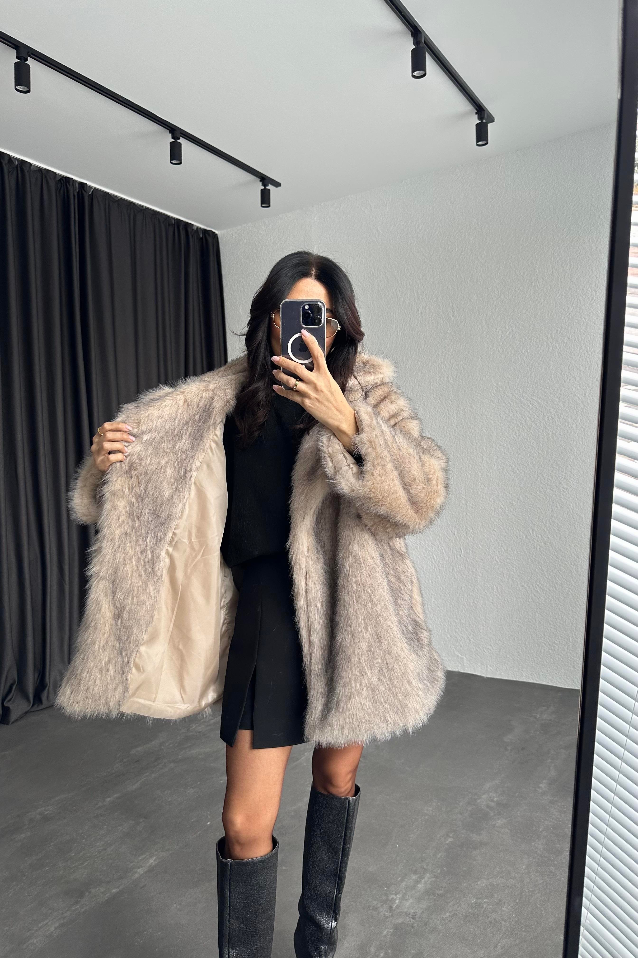 Vizon Renk Astarlı Uzun Model Premium Kürk