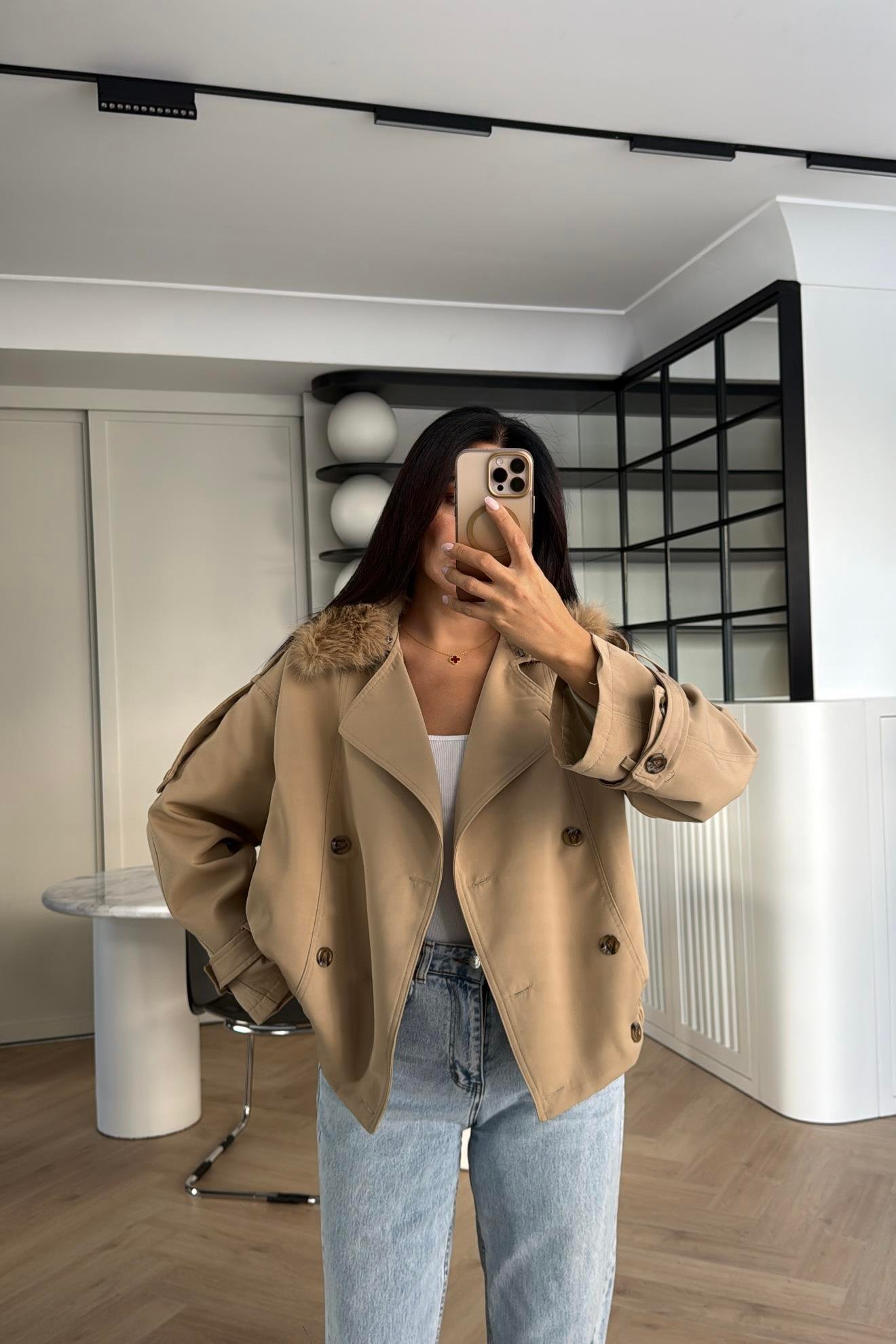 VİZON YAKASI KÜRKLÜ KISA TRENÇKOT