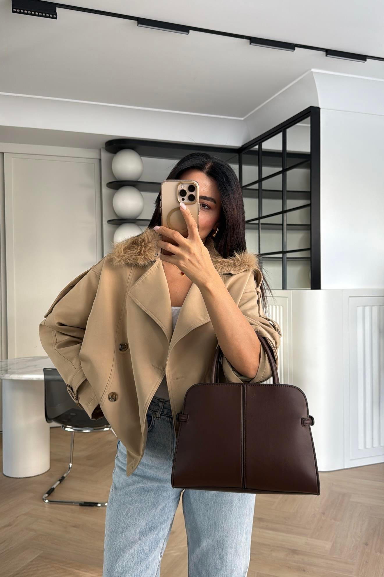 VİZON YAKASI KÜRKLÜ KISA TRENÇKOT