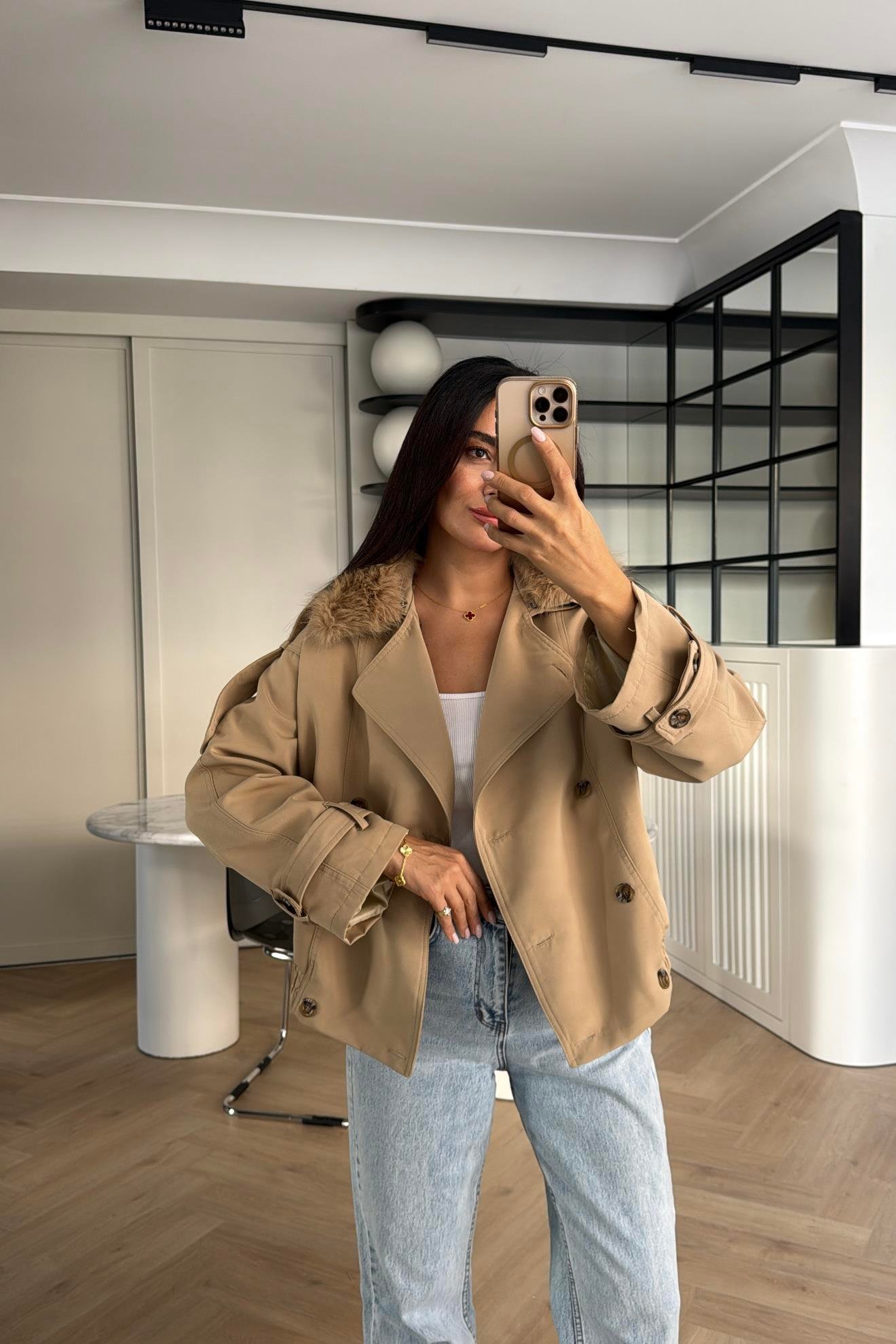 VİZON YAKASI KÜRKLÜ KISA TRENÇKOT