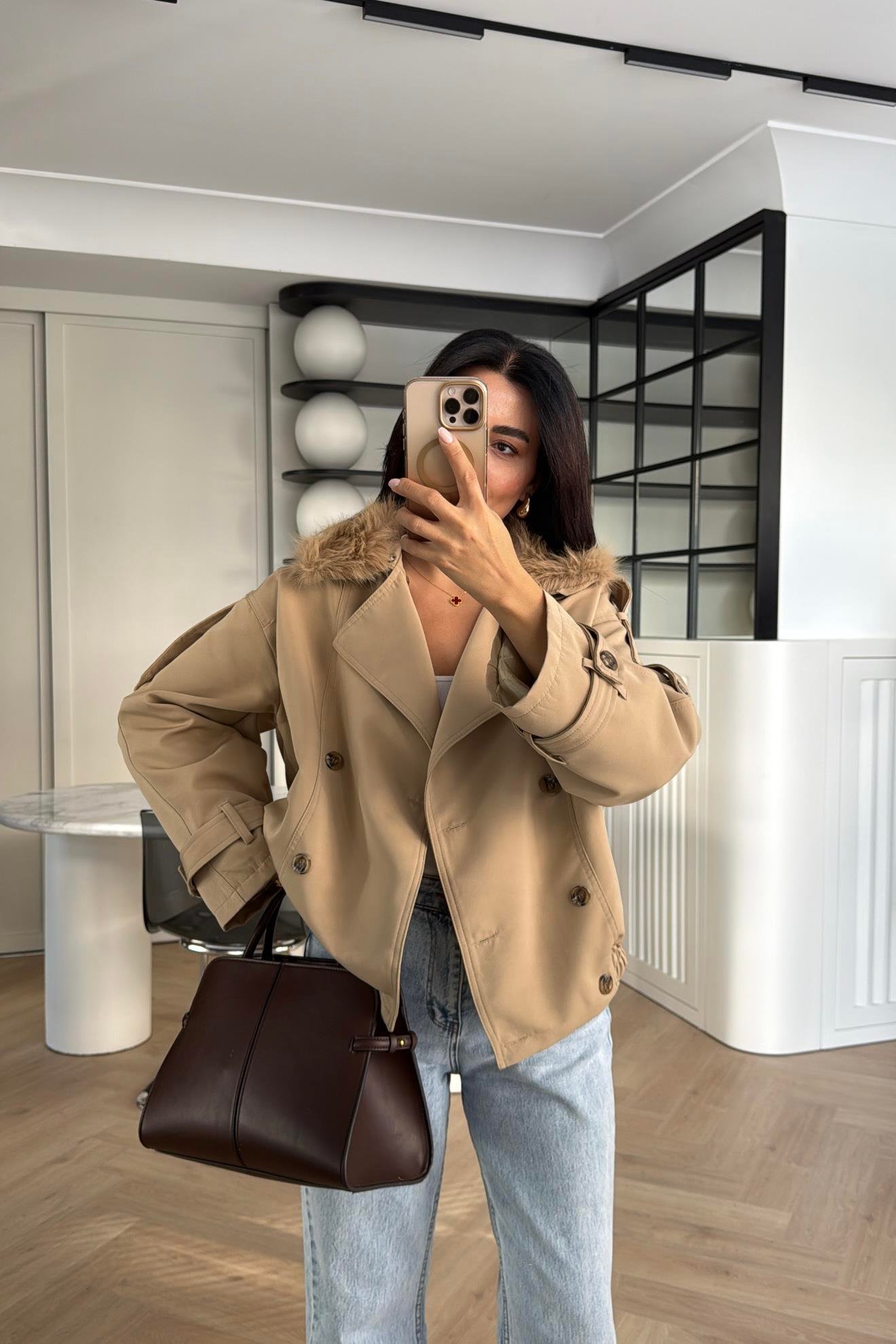 VİZON YAKASI KÜRKLÜ KISA TRENÇKOT