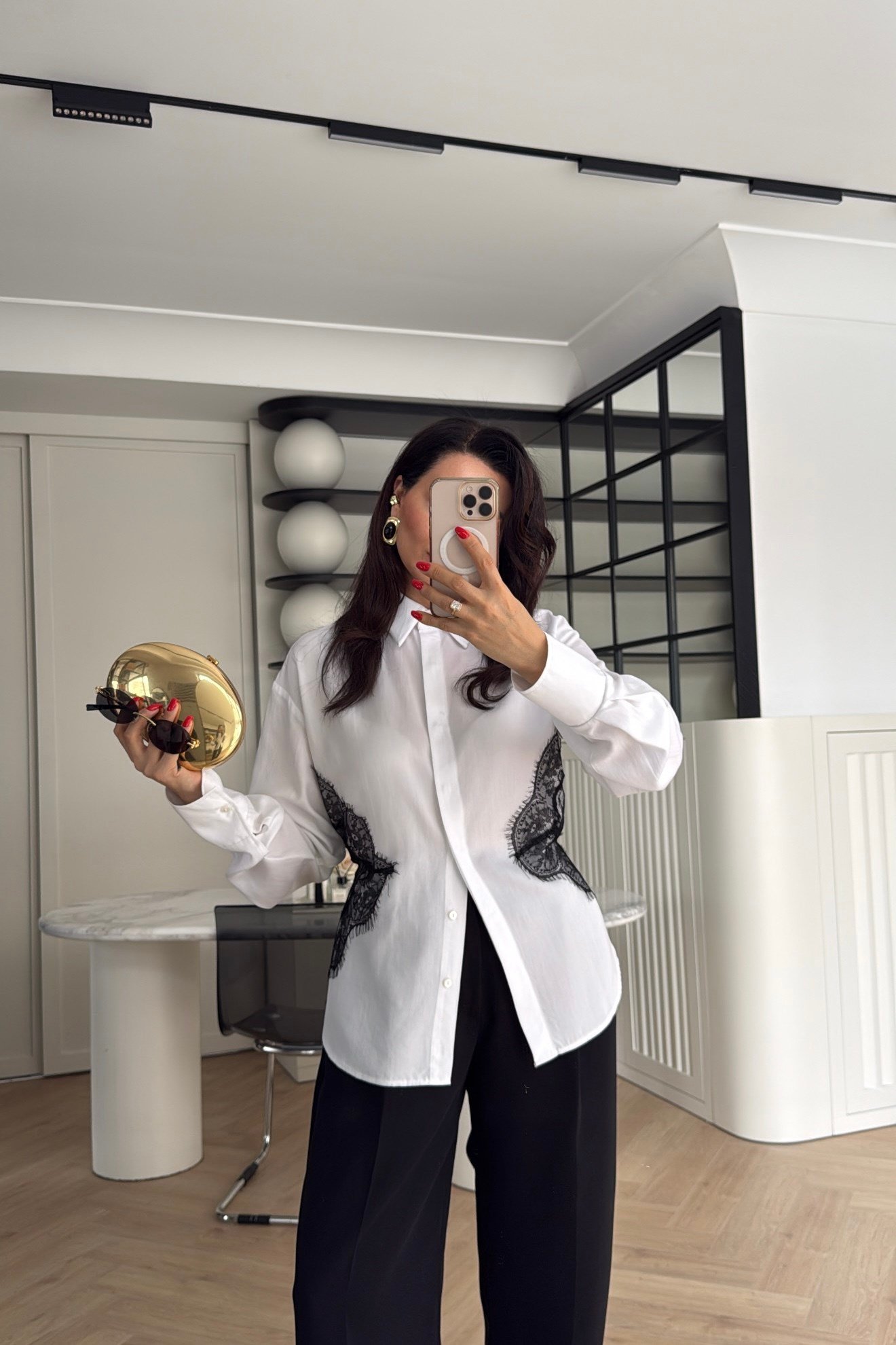 YAN PANEL DANTEL İŞLEMELİ POPLİN GÖMLEK BEYAZ