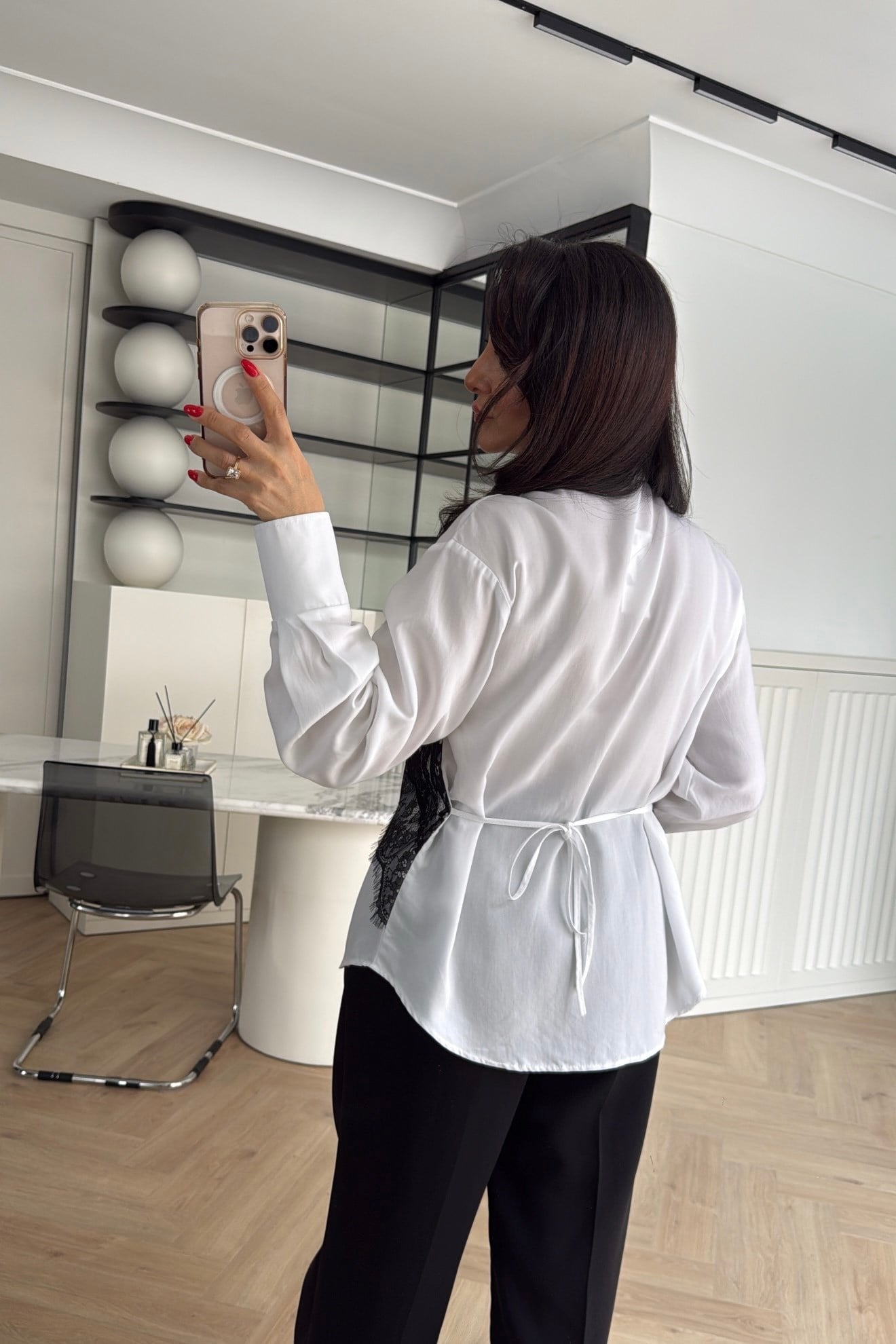 YAN PANEL DANTEL İŞLEMELİ POPLİN GÖMLEK BEYAZ