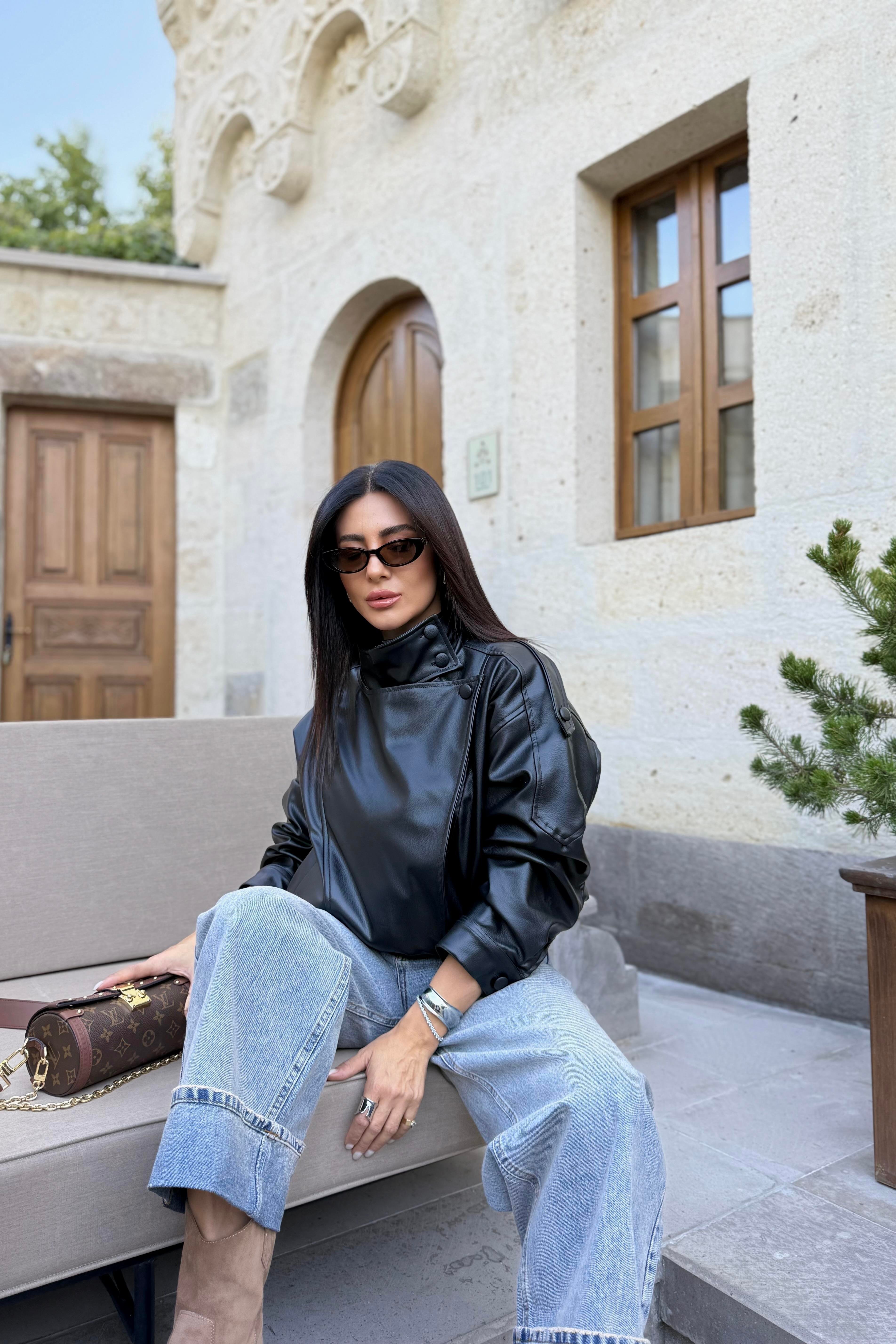 ZR MODEL DİK YAKA DERİ CEKET