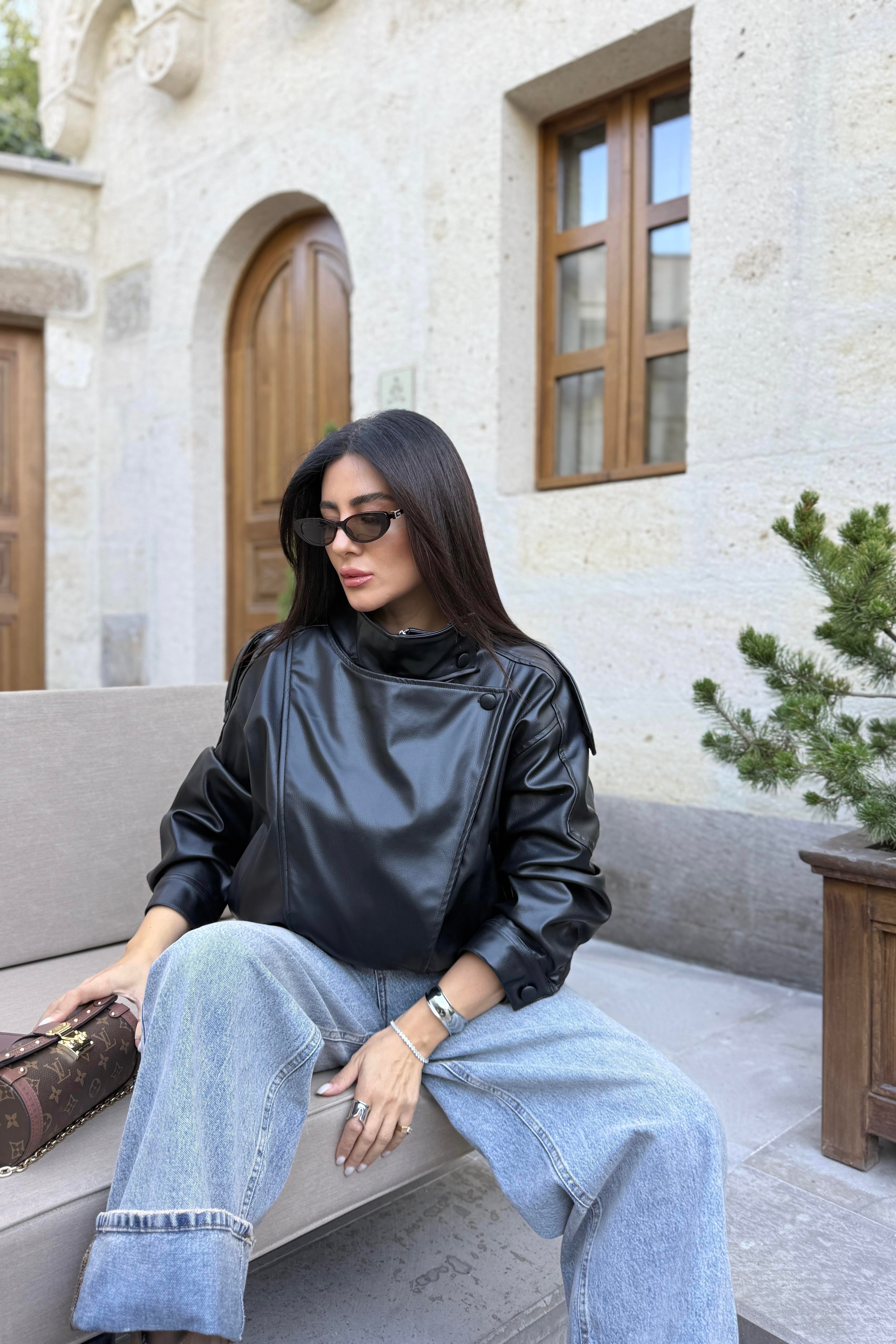 ZR MODEL DİK YAKA DERİ CEKET