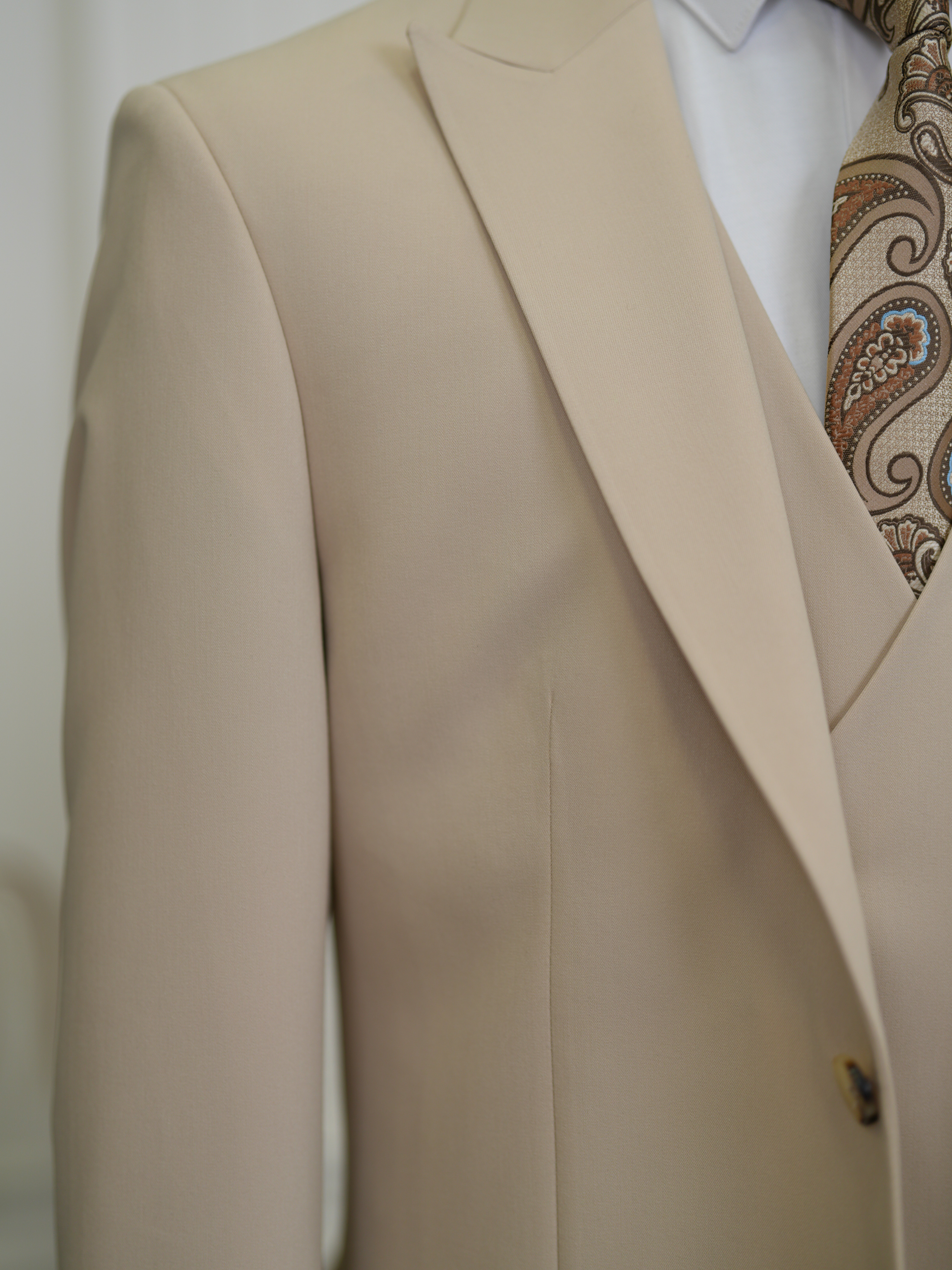 Erkek Slim Fit İtalyan Stil Yelekli Takım Elbise - Krem