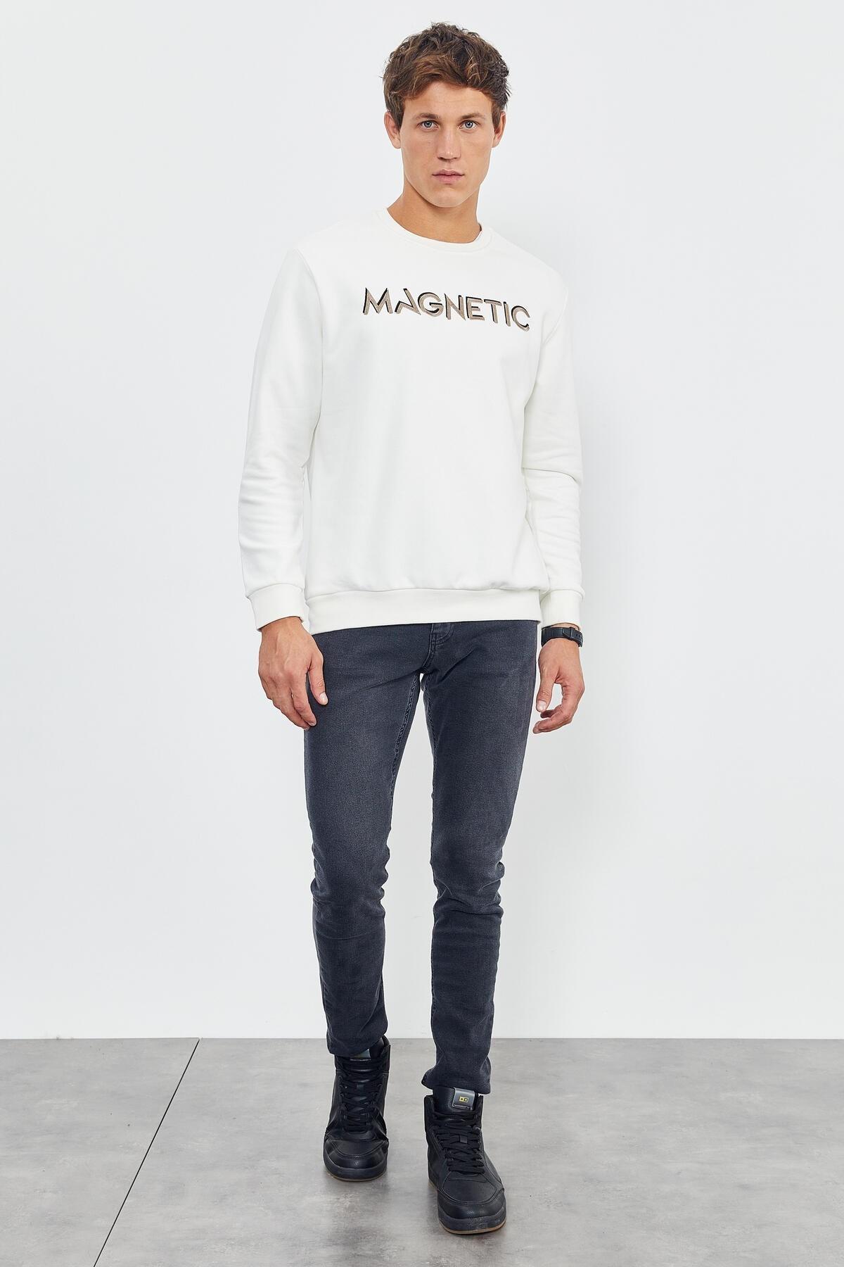 Yazı Nakışlı O Yaka Rahat Form Erkek Sweatshirt - 88020