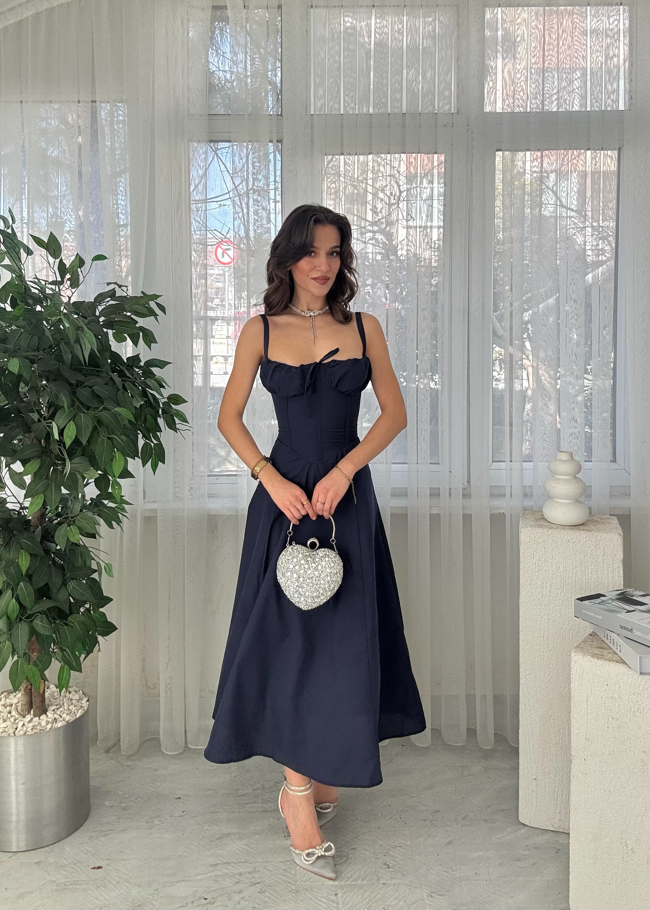 Lacivert Pinterest Sırt Biyeli YırtmaçlıElbise