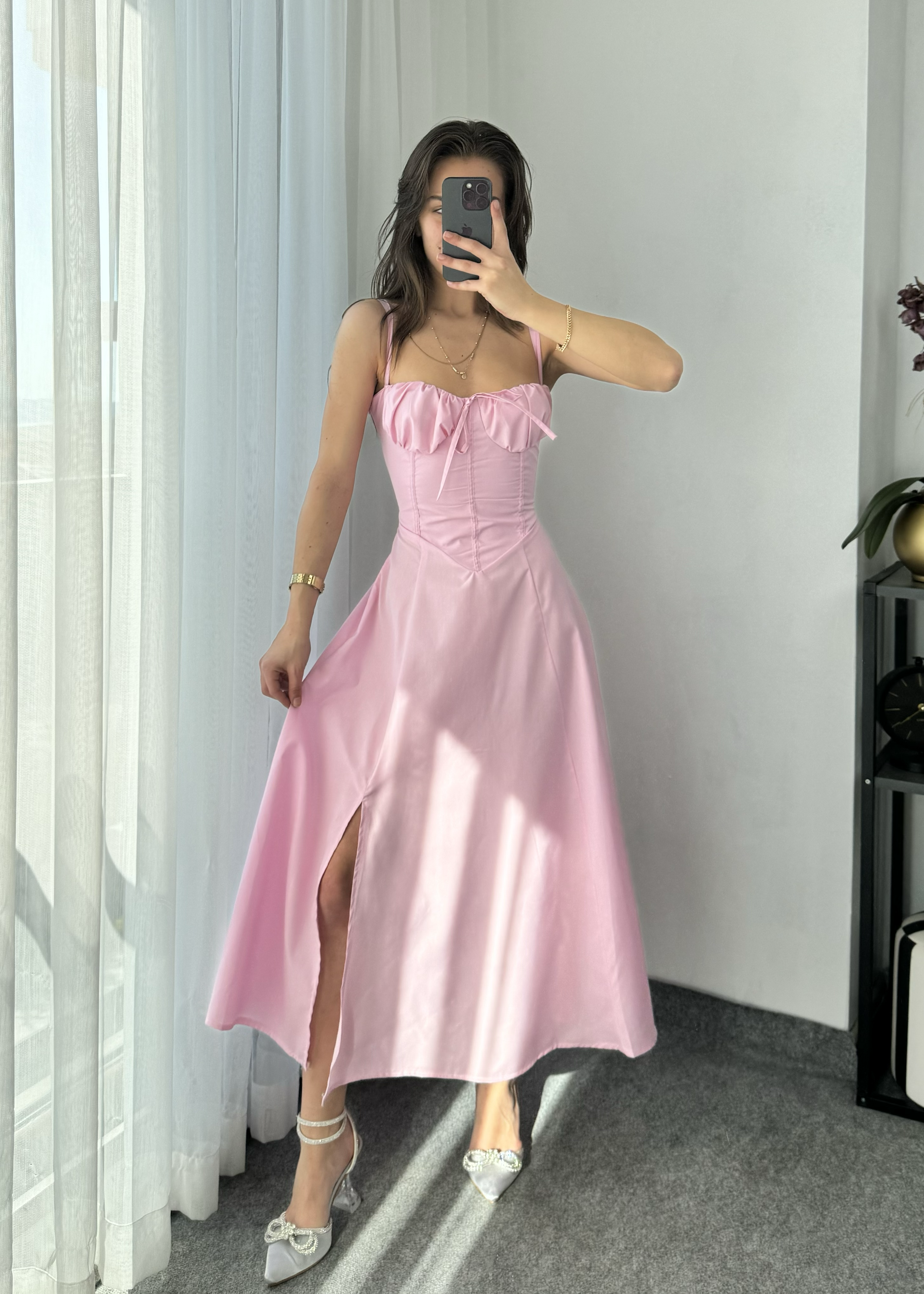 Pembe Pinterst Sırt Biyeli Elbise