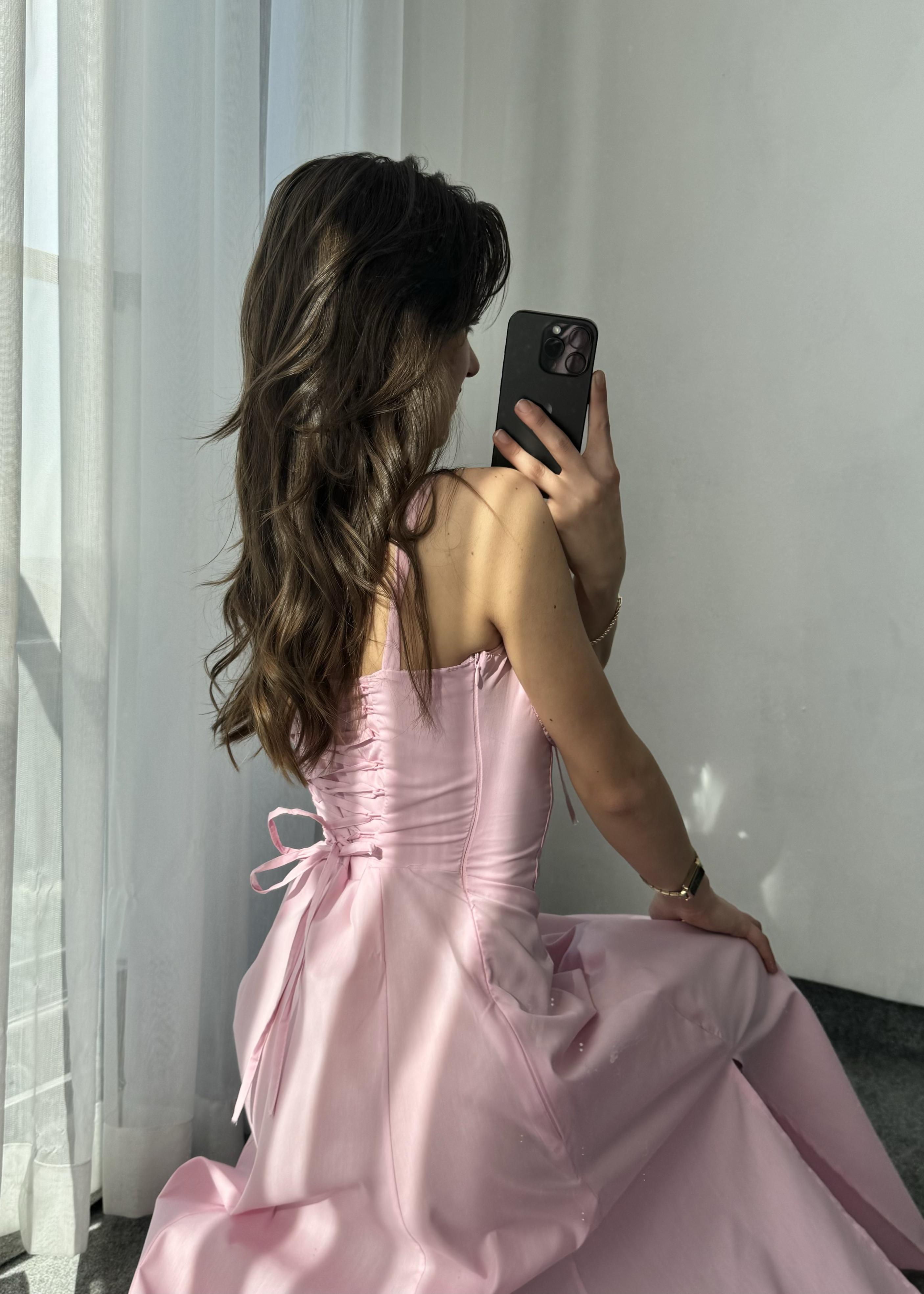 Pembe Pinterst Sırt Biyeli Elbise